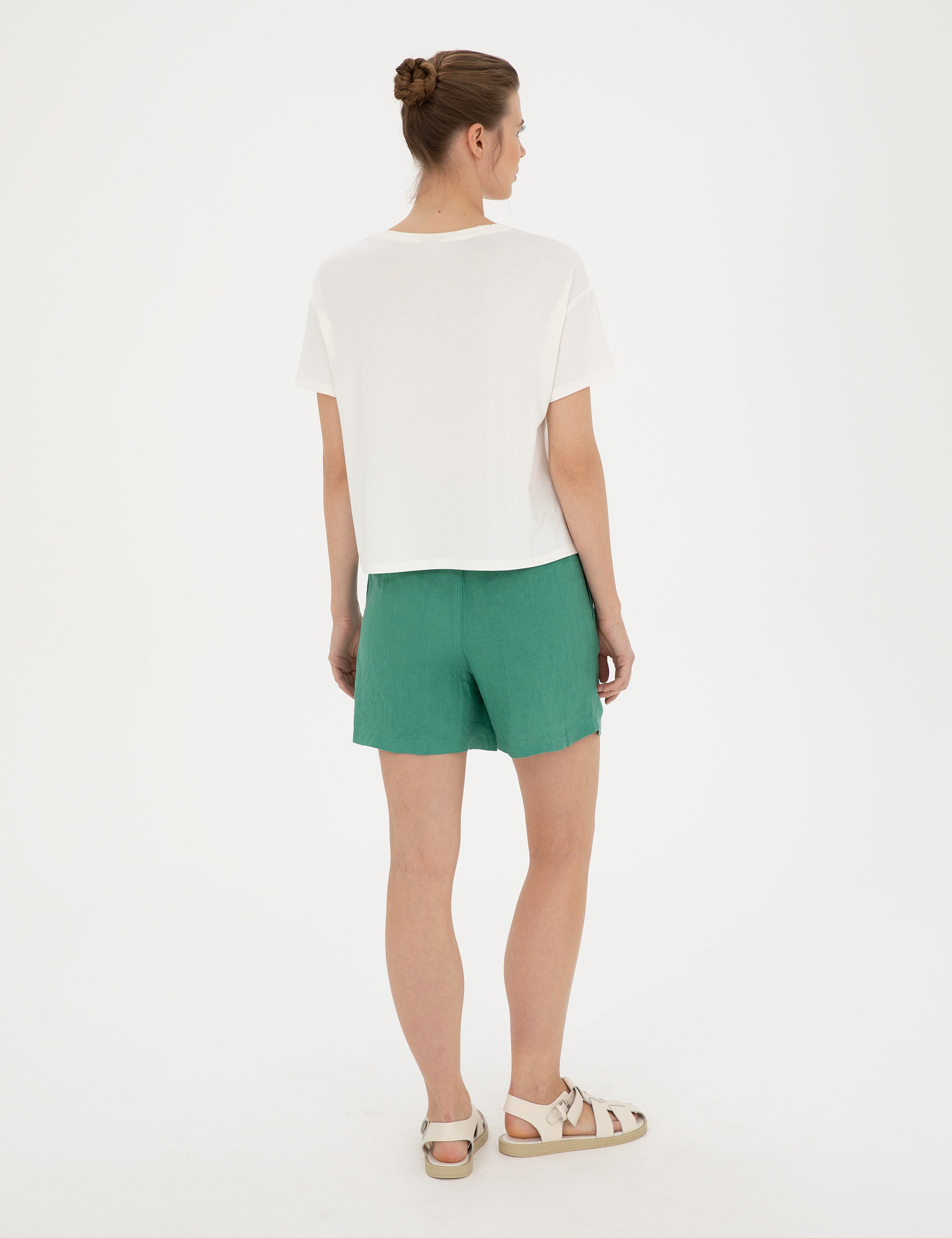 Yeşil Keten Comfort Fit Bermuda Şort - Image 4