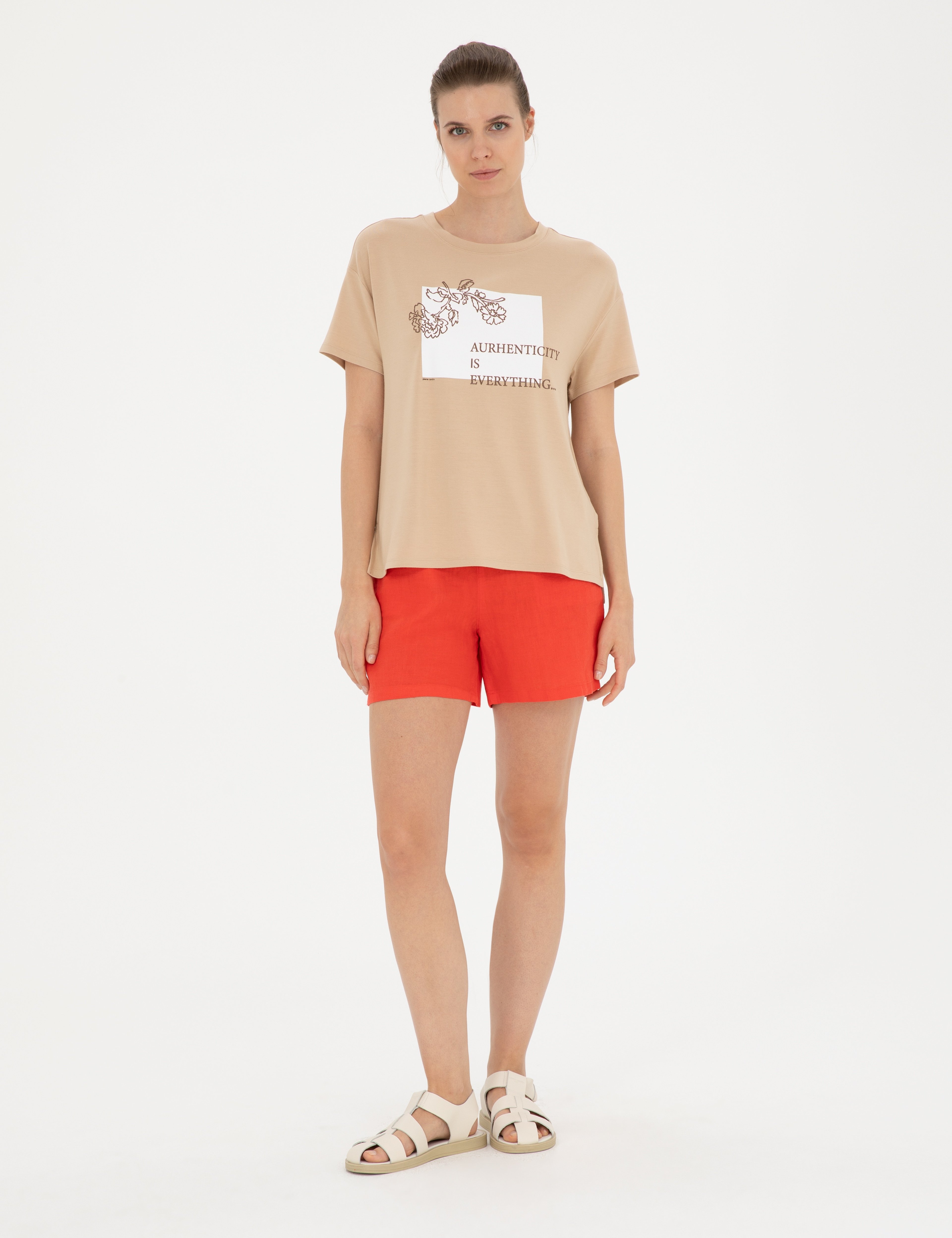 Nar Çiçeği Keten Comfort Fit Bermuda Şort - Image 1