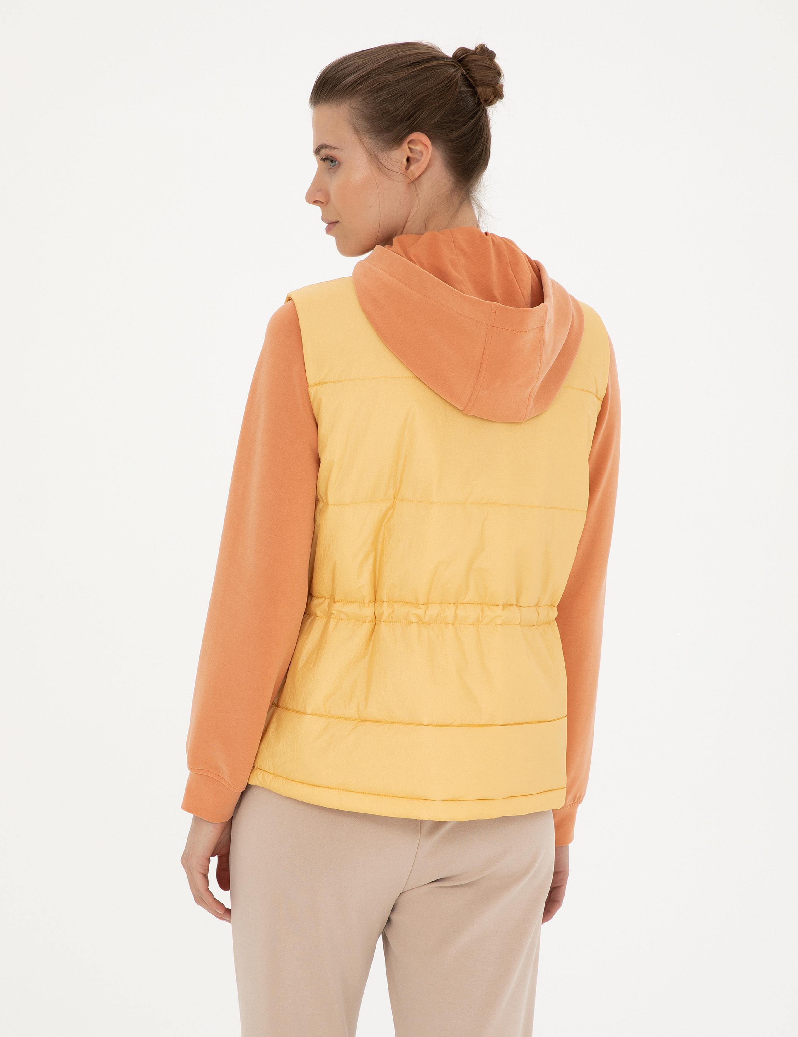 Sarı Mevsimlik Yelek