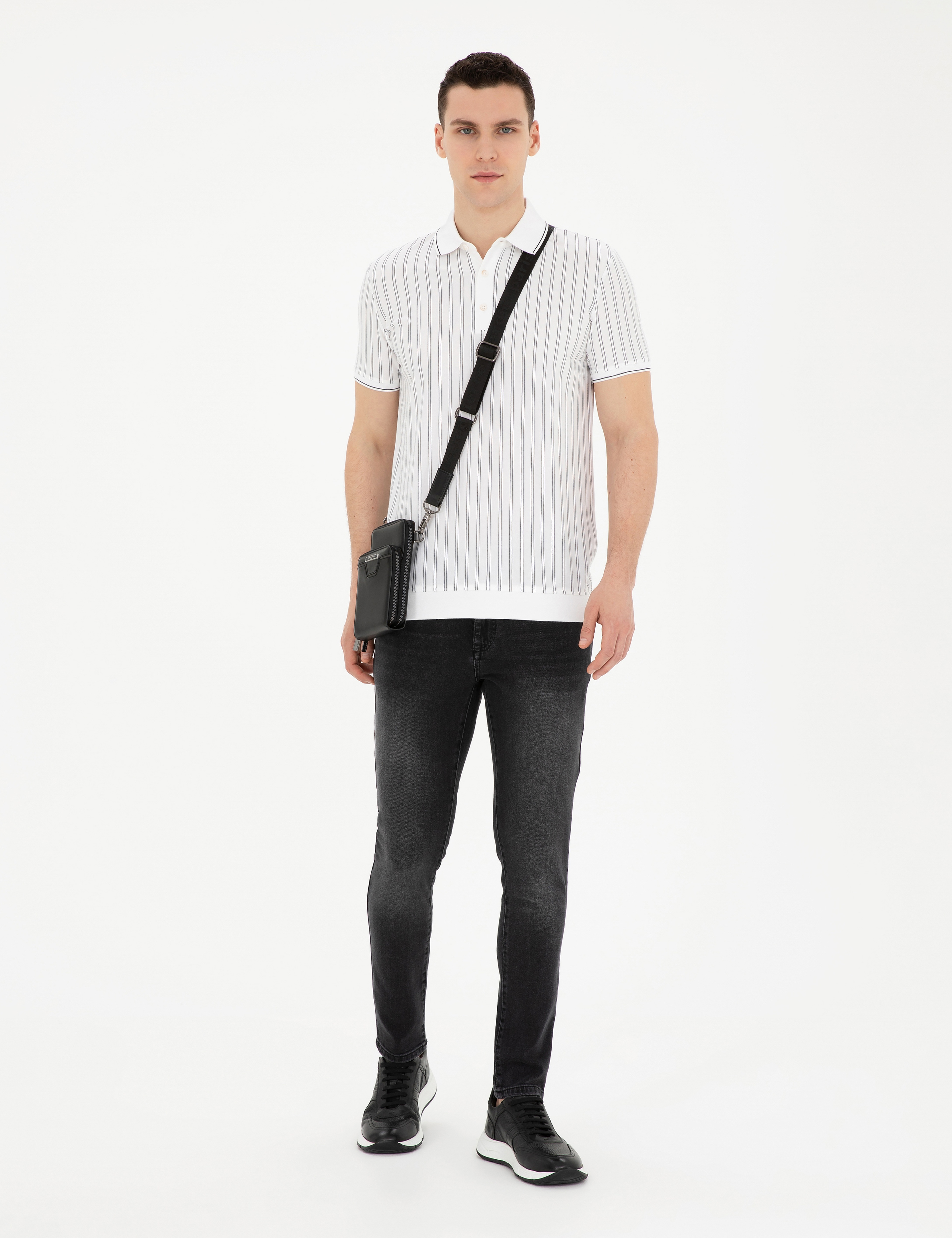 Beyaz Slim Fit Düğmeli Polo Yaka Tişört