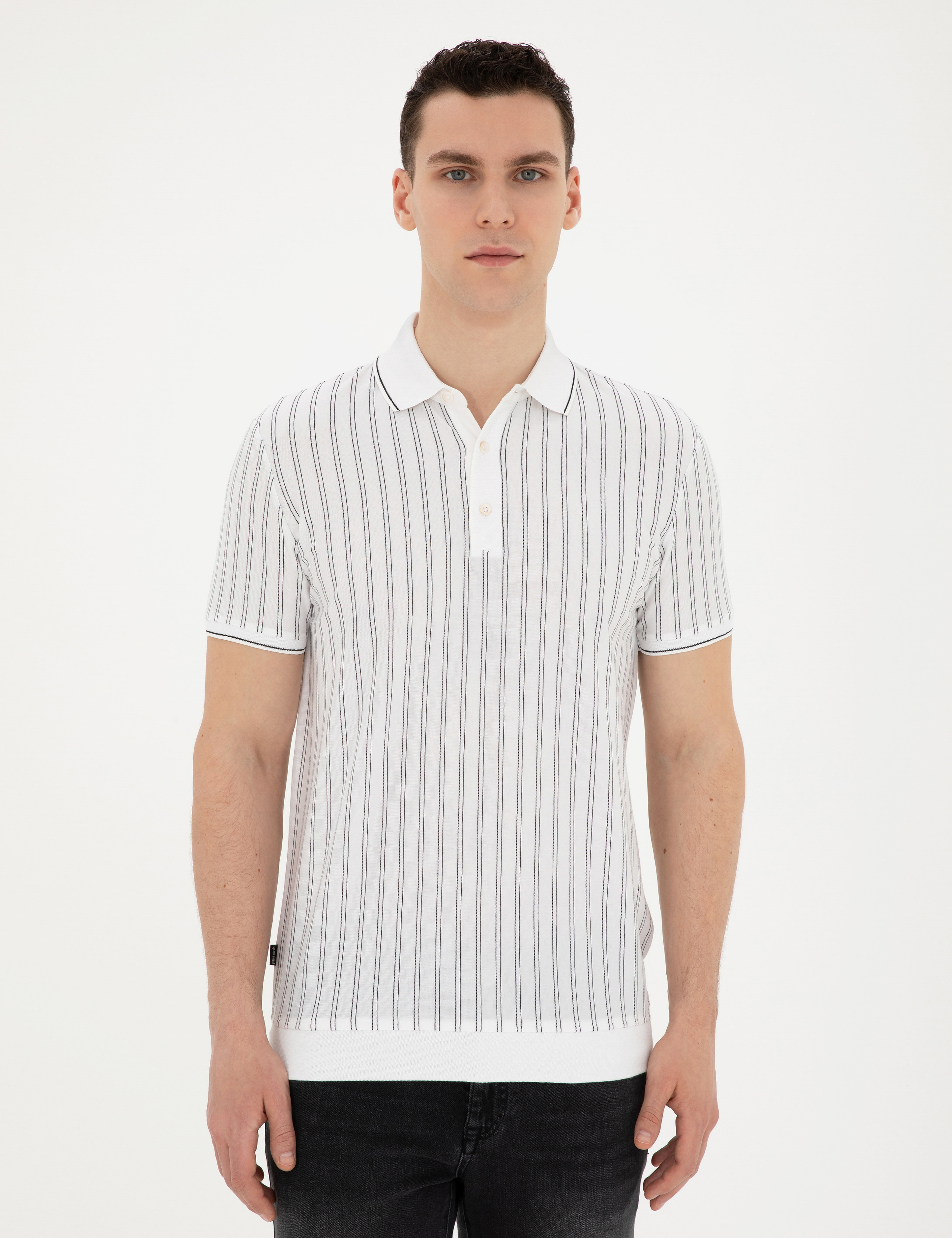 Beyaz Slim Fit Düğmeli Polo Yaka Tişört