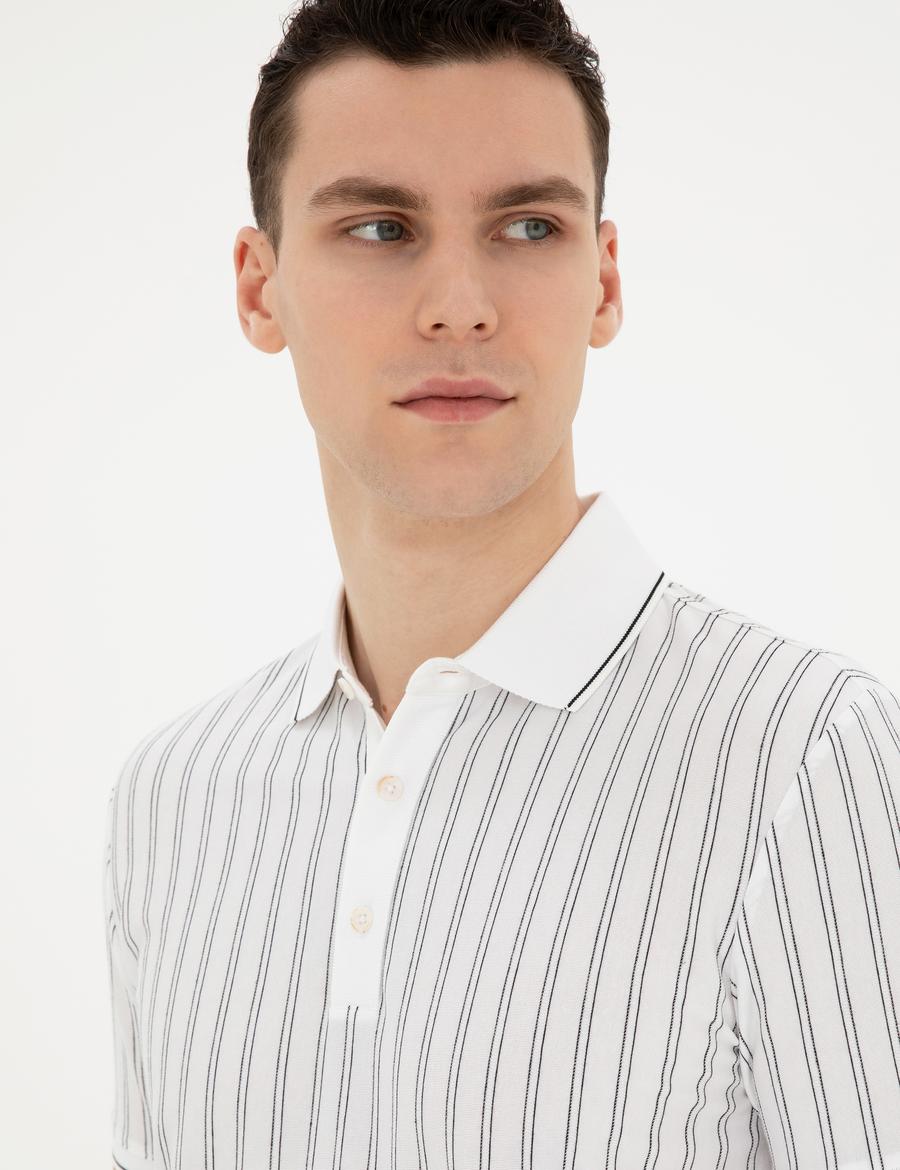 Beyaz Slim Fit Tişört