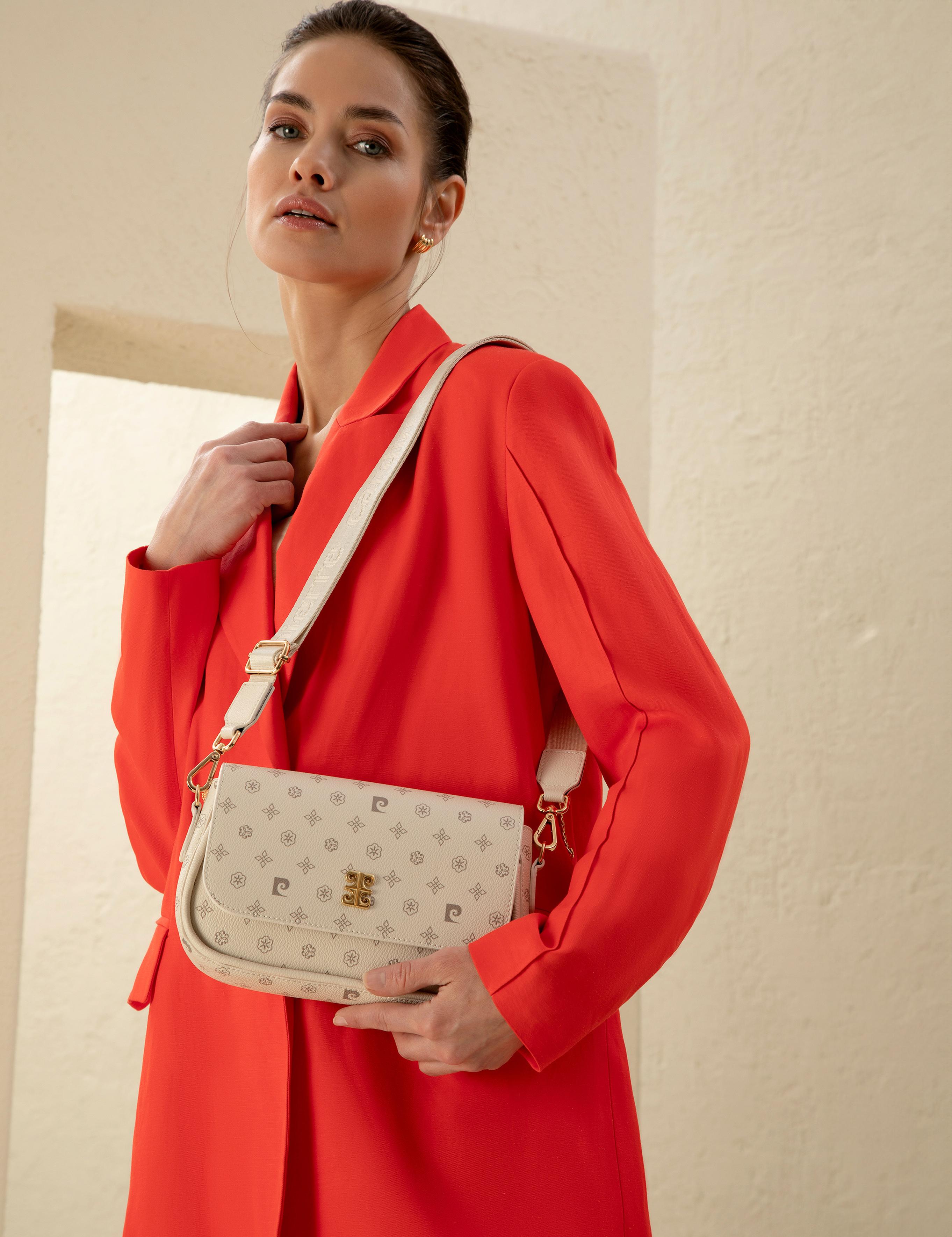 Beyaz Çapraz Çanta