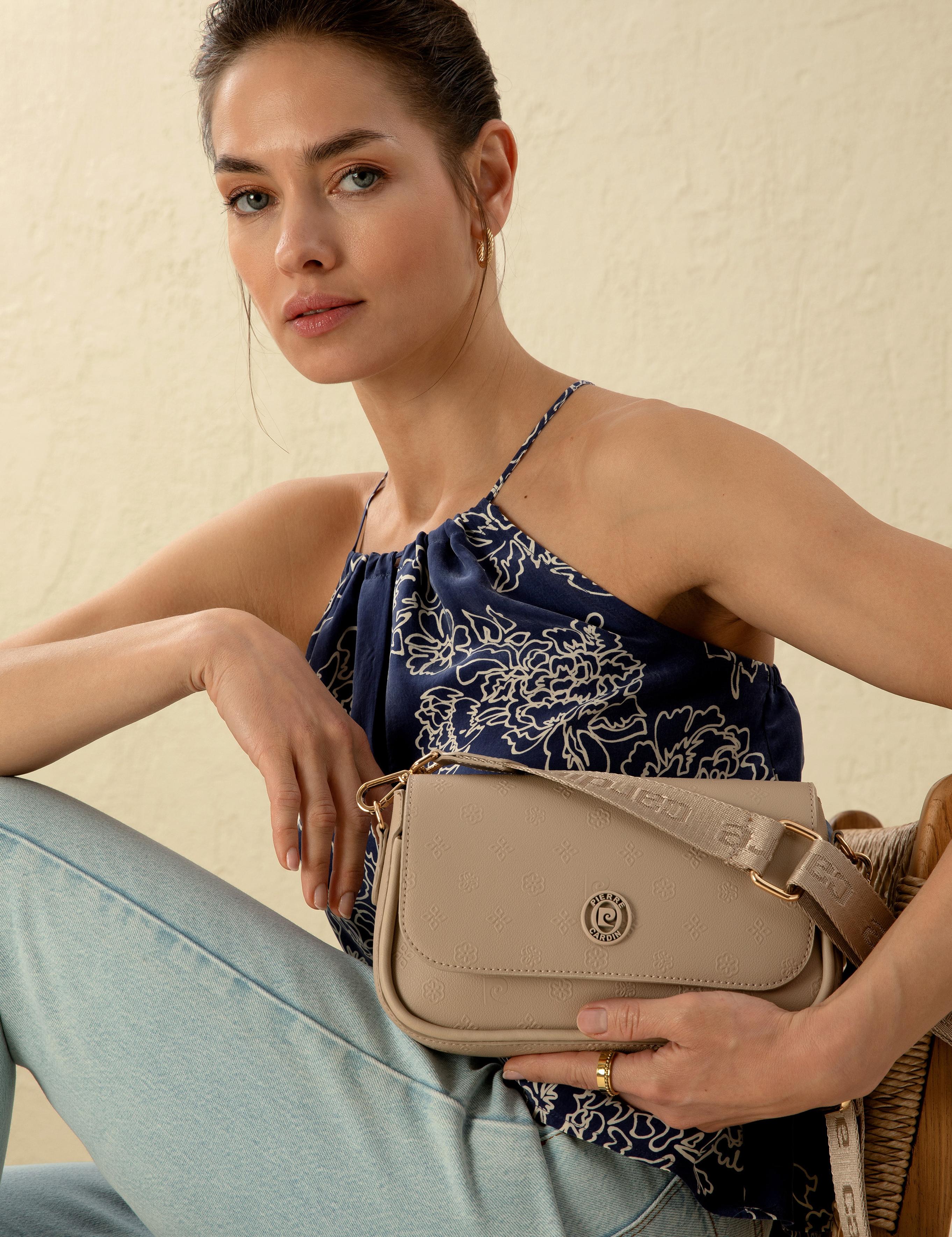 Beyaz Çapraz Çanta