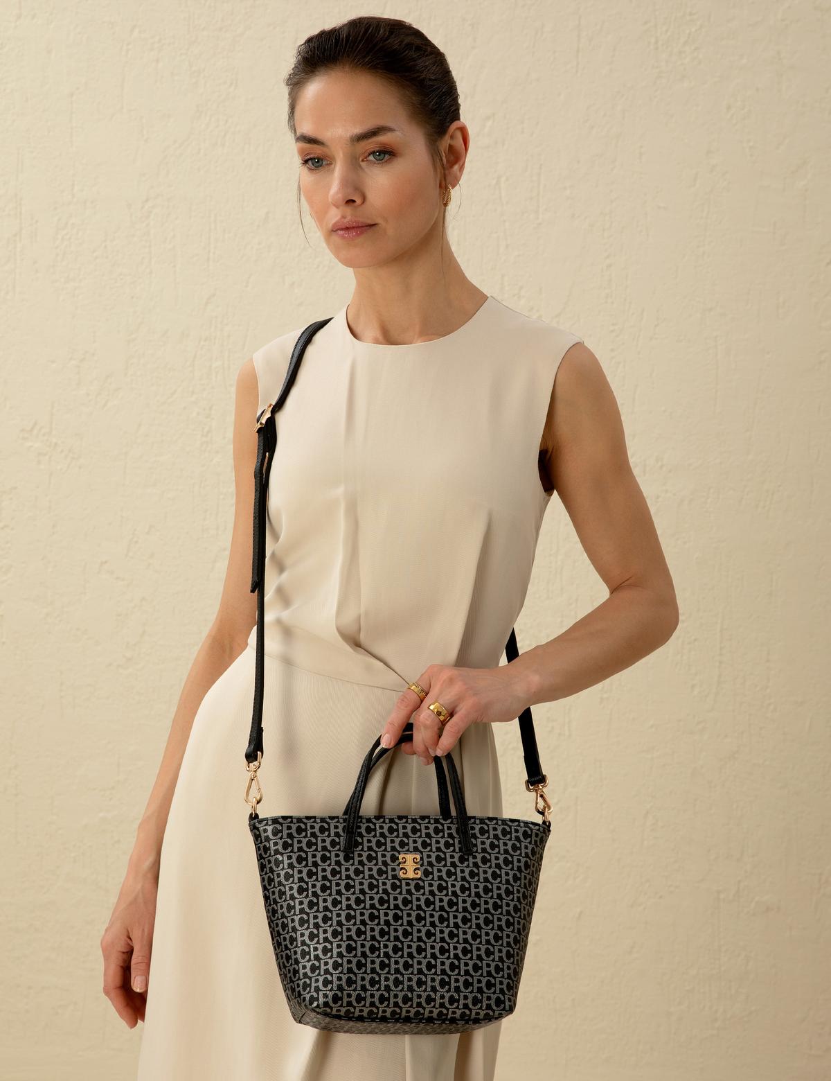 Siyah Omuz Çantası