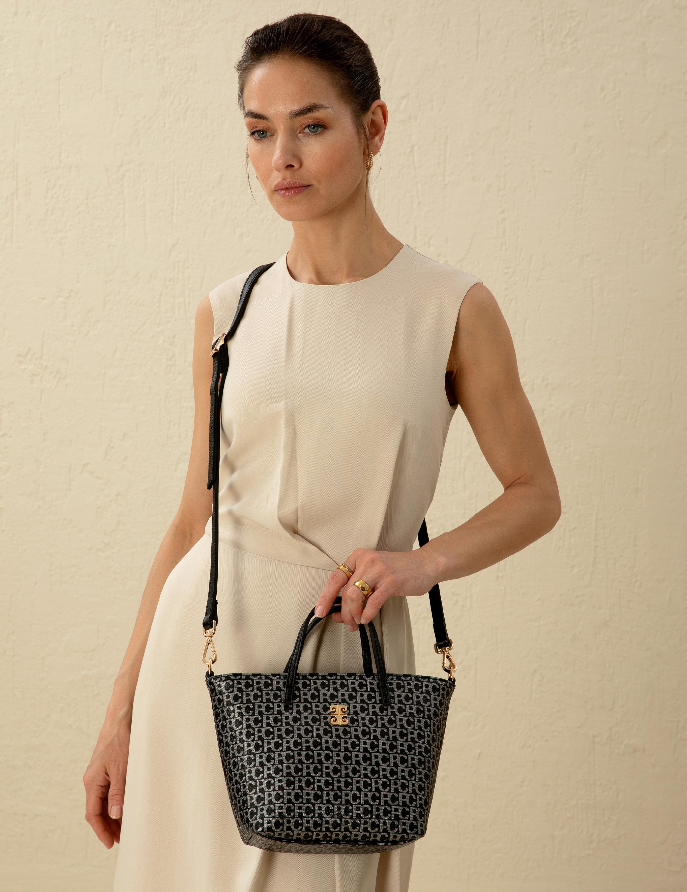 Siyah Omuz Çantası