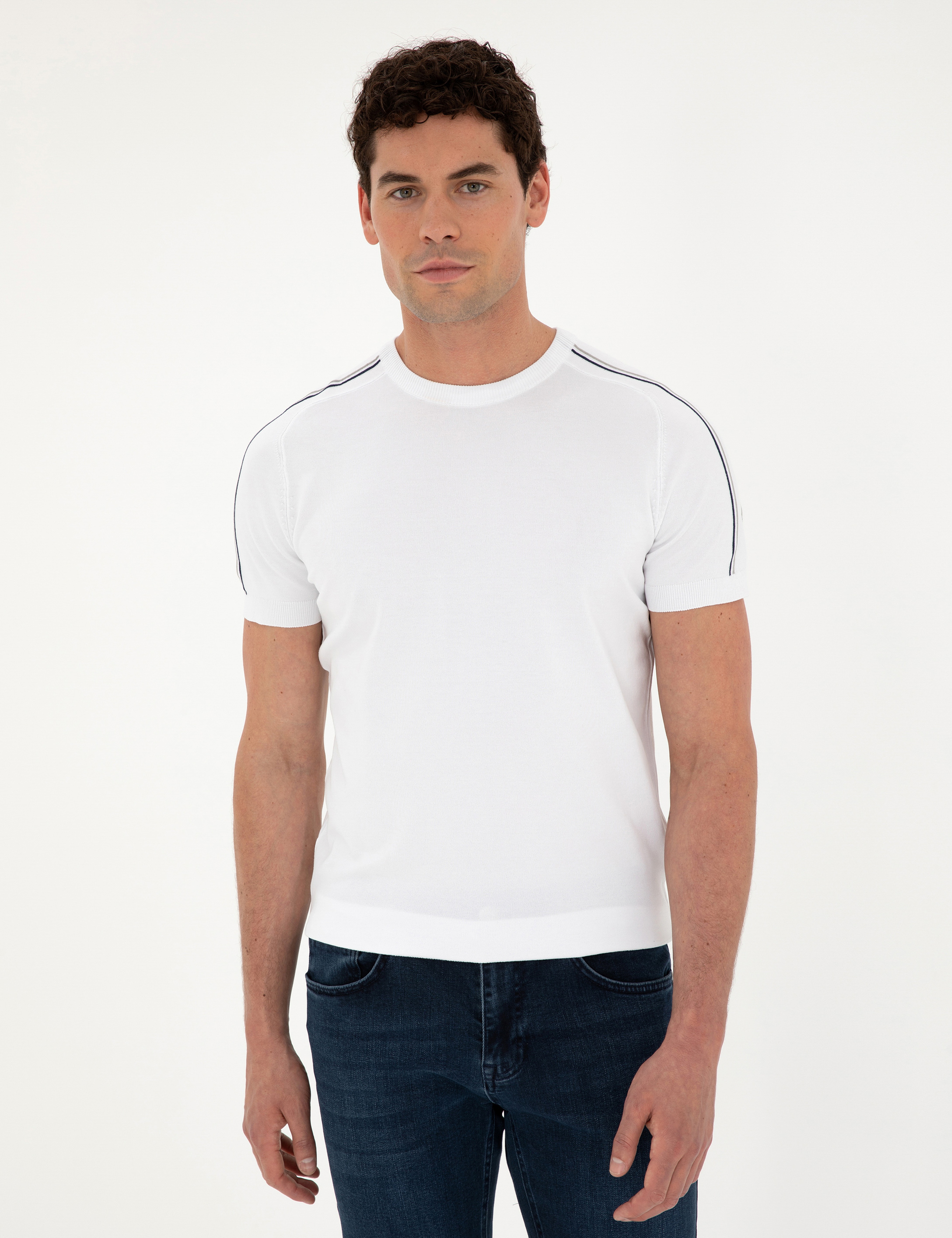 Beyaz Slim Fit Bisiklet Yaka Triko Tişört - Image 3