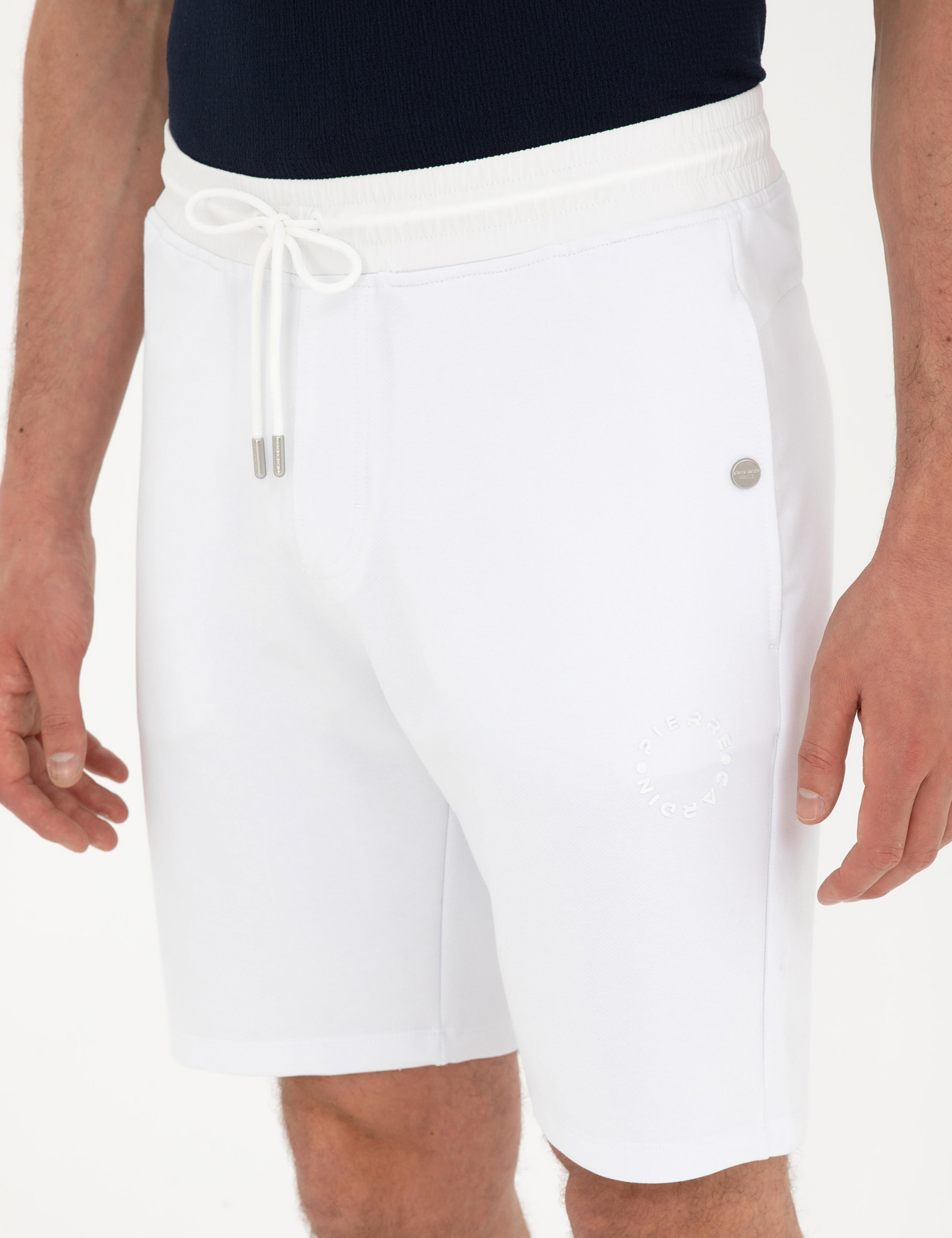 Beyaz Regular Fit Örme Şort