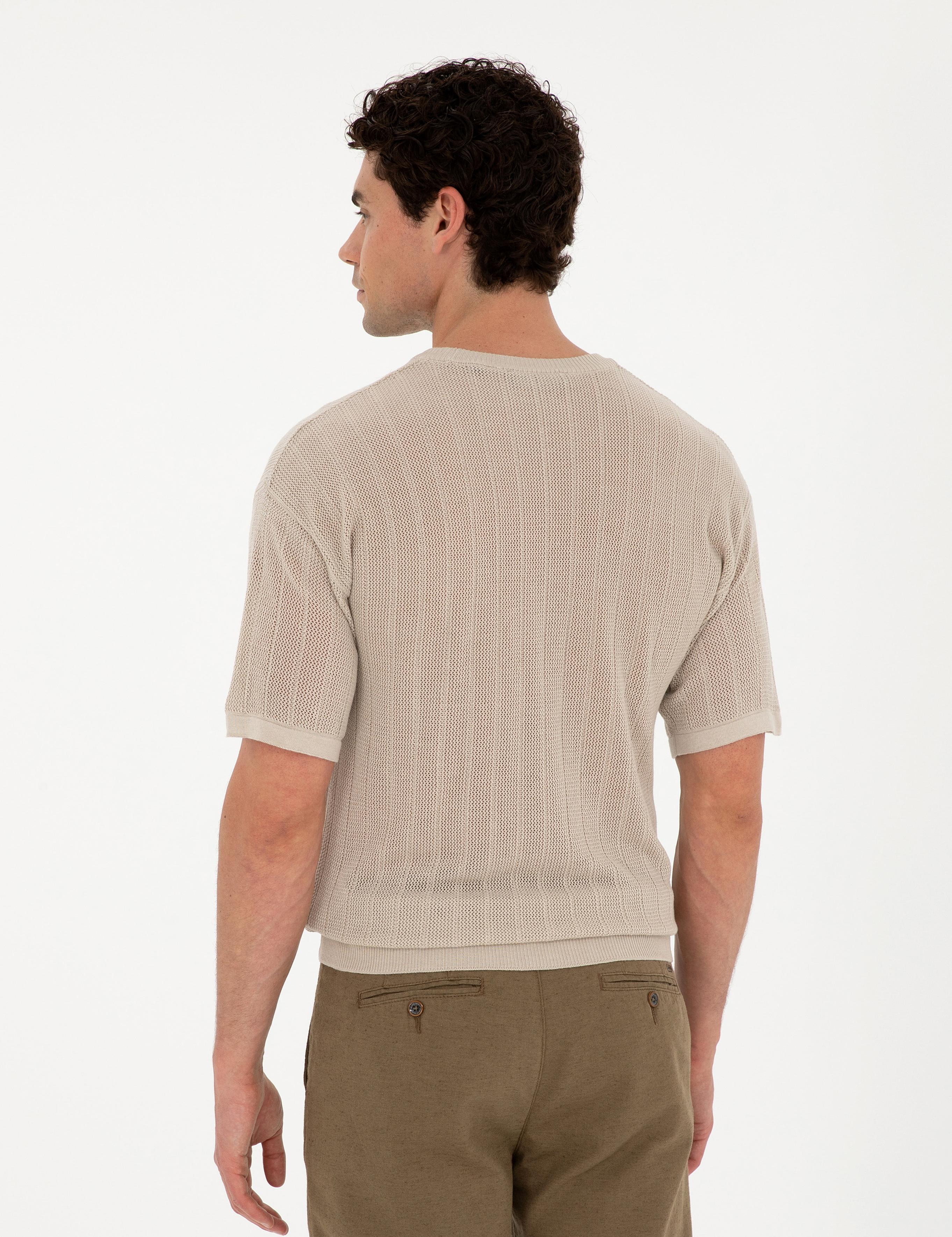 Bej Comfort Fit Bisiklet Yaka Triko Tişört