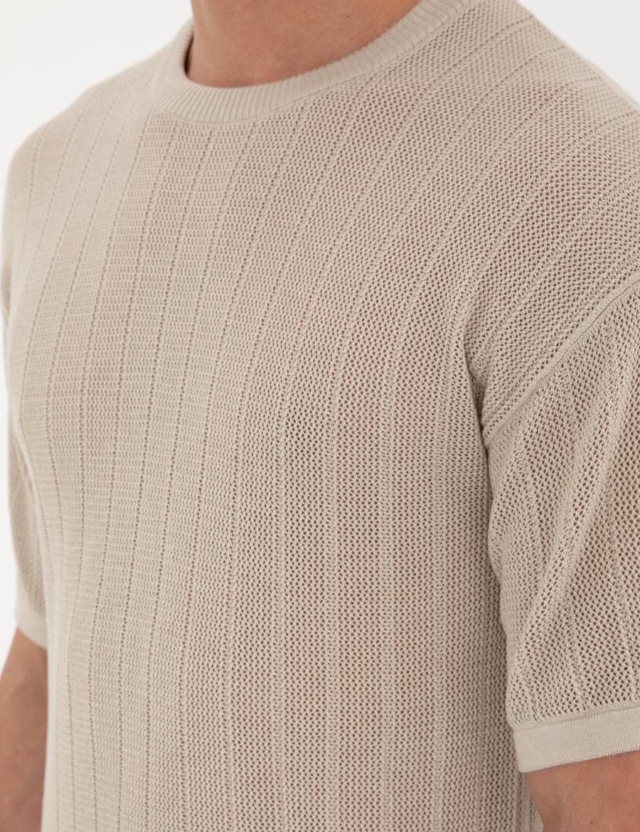 Bej Comfort Fit Bisiklet Yaka Triko Tişört