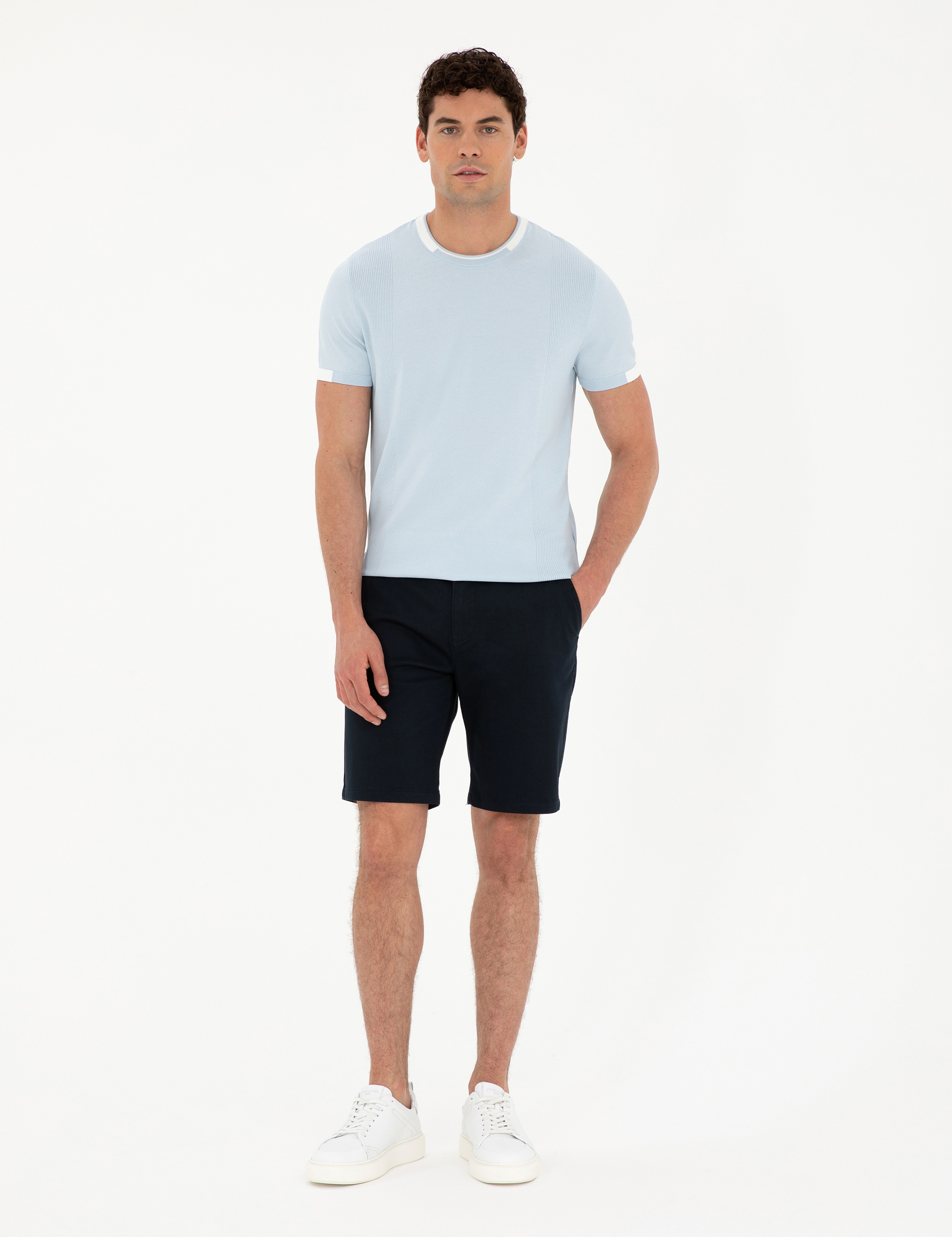 Lacivert Slim Fit Dokuma Şort - Image 1