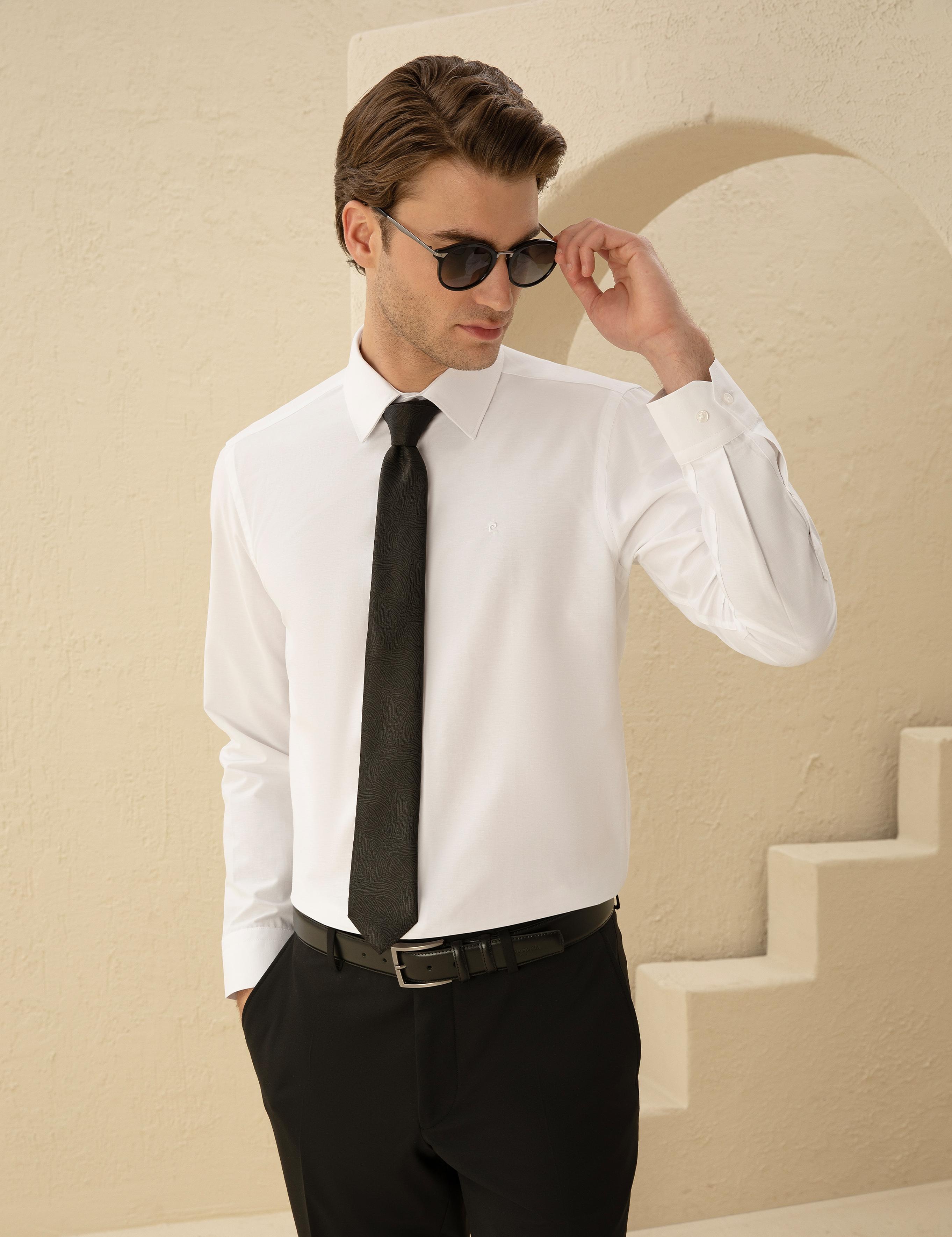 Beyaz Slim Fit Uzun Kollu Klasik Gömlek