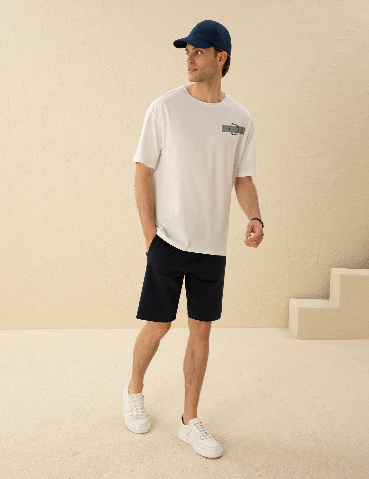 Beyaz Regular Fit Dynamic Baskılı Bisiklet Yaka Tişört - 50273384010