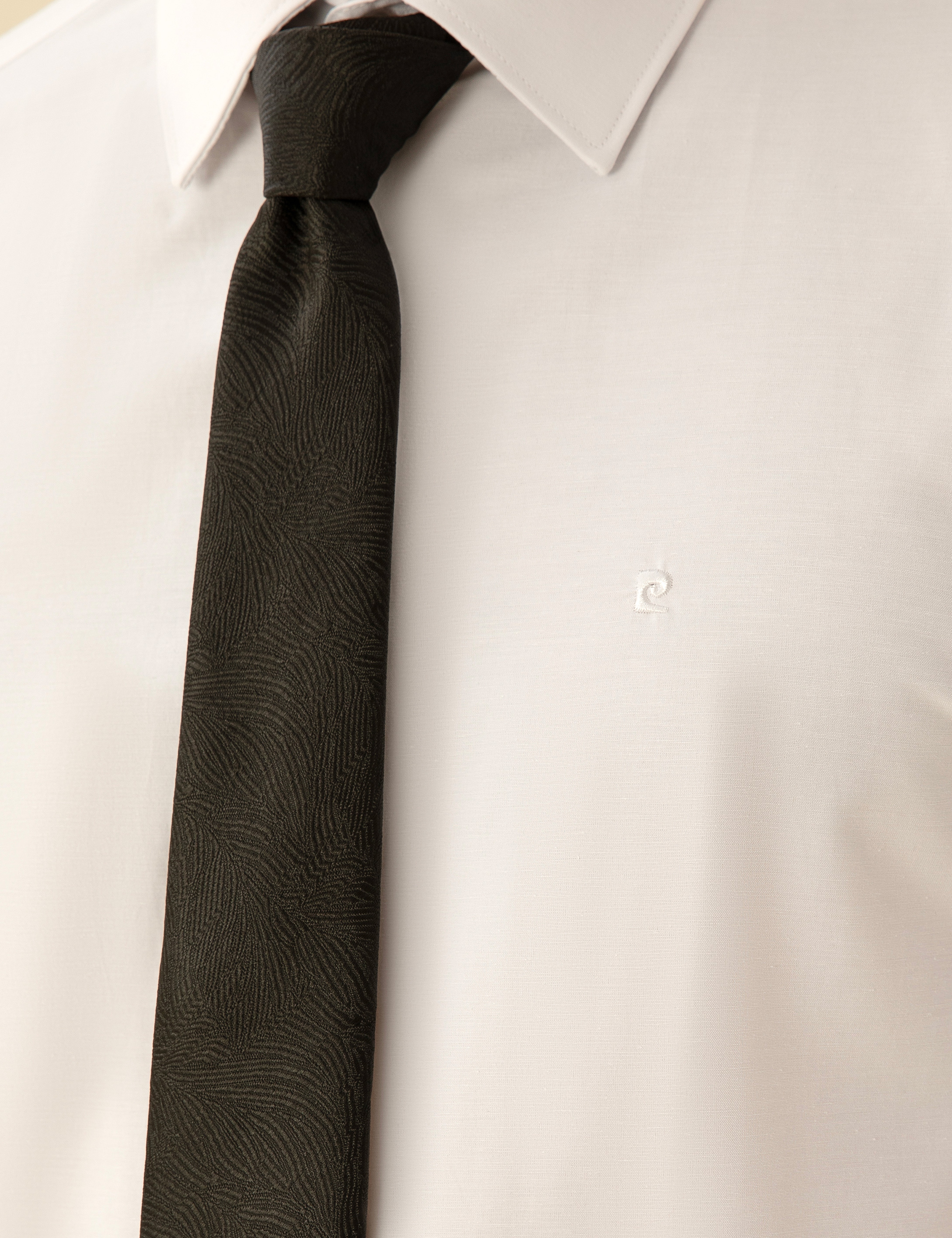 Beyaz Slim Fit Uzun Kollu Klasik Gömlek - Image 7