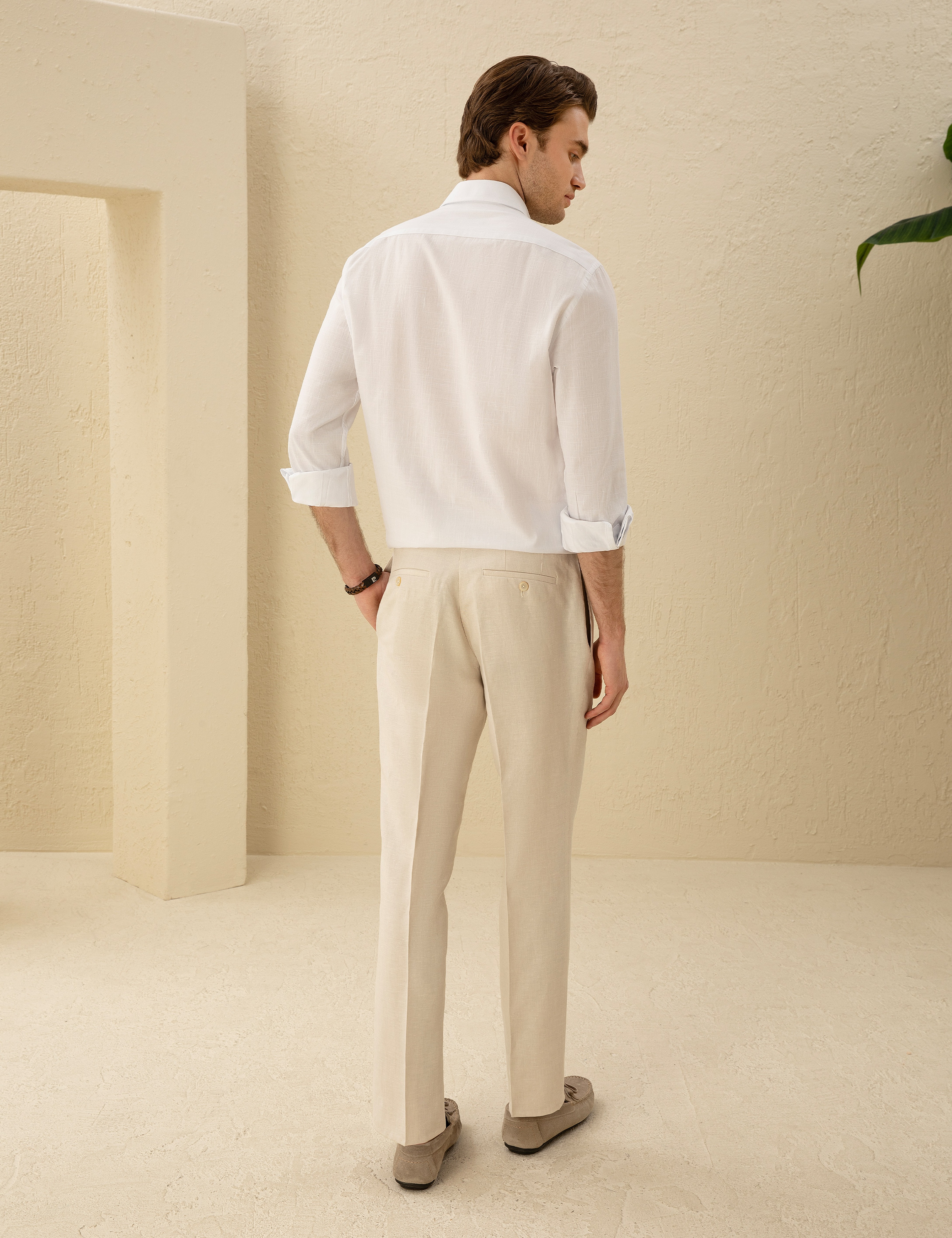 Bej Slim Fit Pileli Keten Karışımlı Pantolon - Image 4