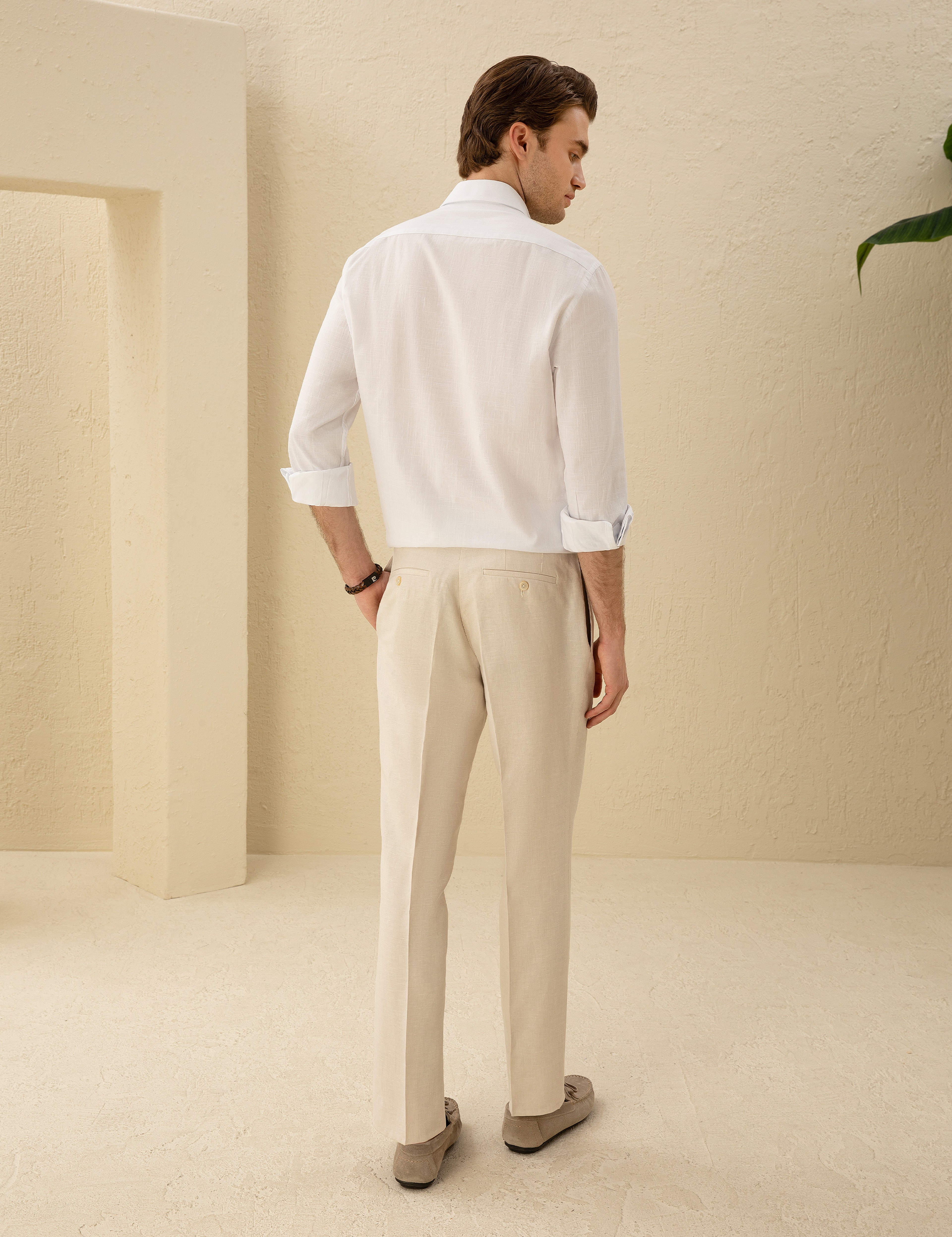 Bej Slim Fit Pileli Keten Karışımlı Pantolon