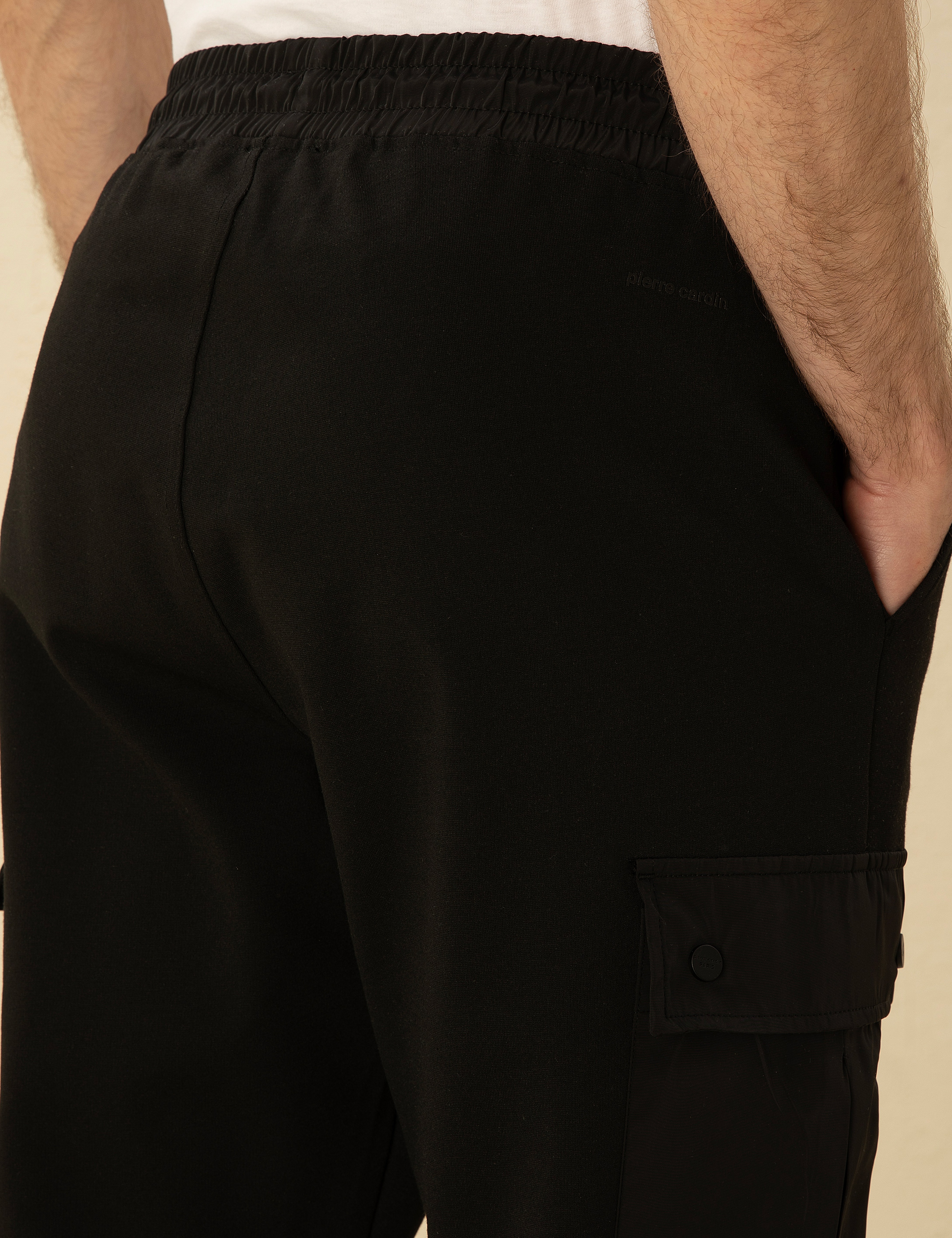 Siyah Carrot Fit Eşofman Altı - Image 6