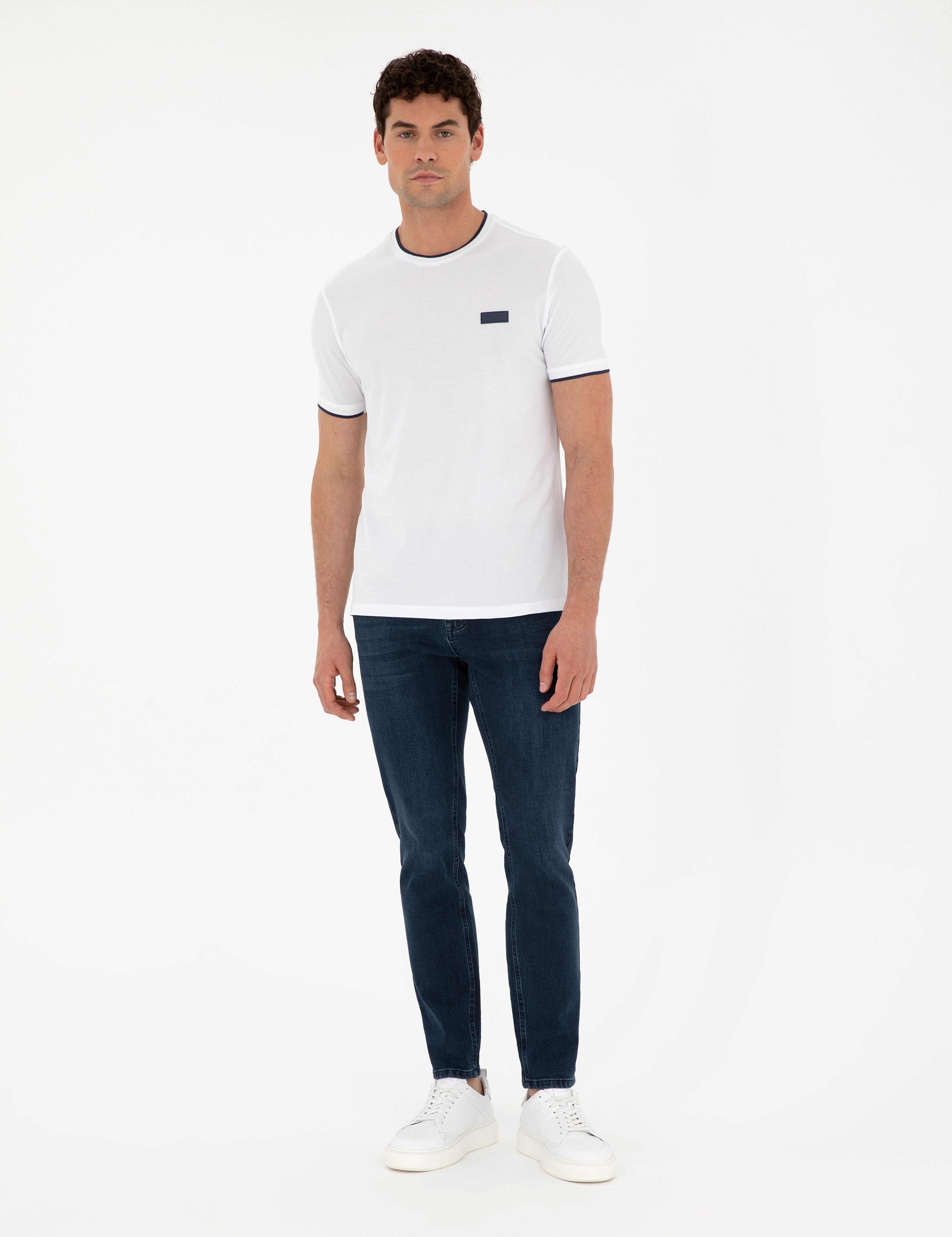 Beyaz Slim Fit Tişört - Image 4