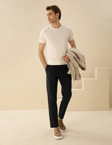 Ekru Slim Fit Bisiklet Yaka Triko Tişört