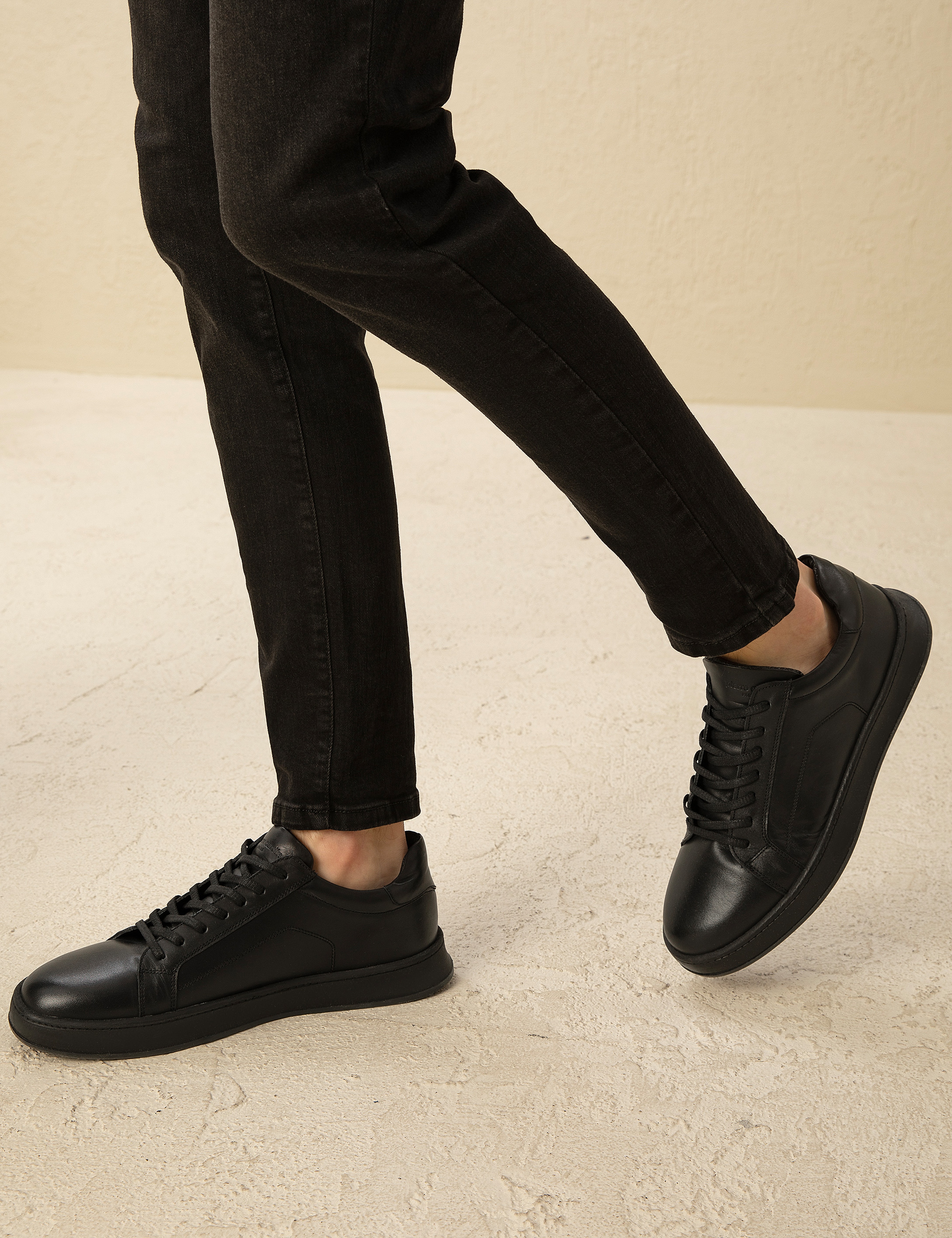 Siyah Sneaker Ayakkabı - Image 7