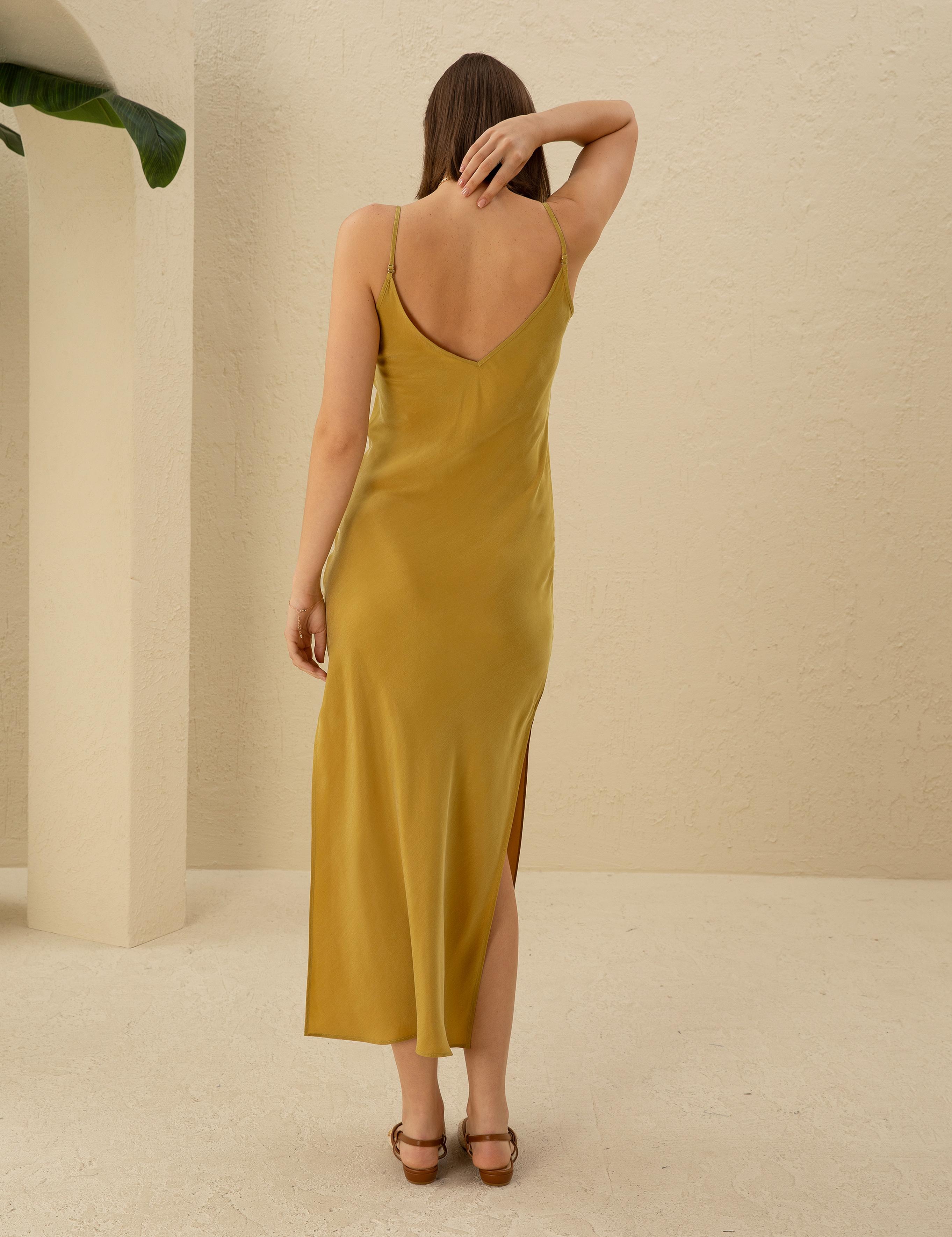 Yeşil Slim Fit Yırtmaç Detaylı Dokuma Elbise