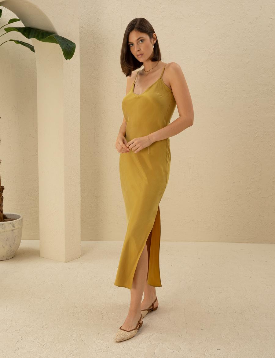 Yeşil Slim Fit Yırtmaç Detaylı Dokuma Elbise