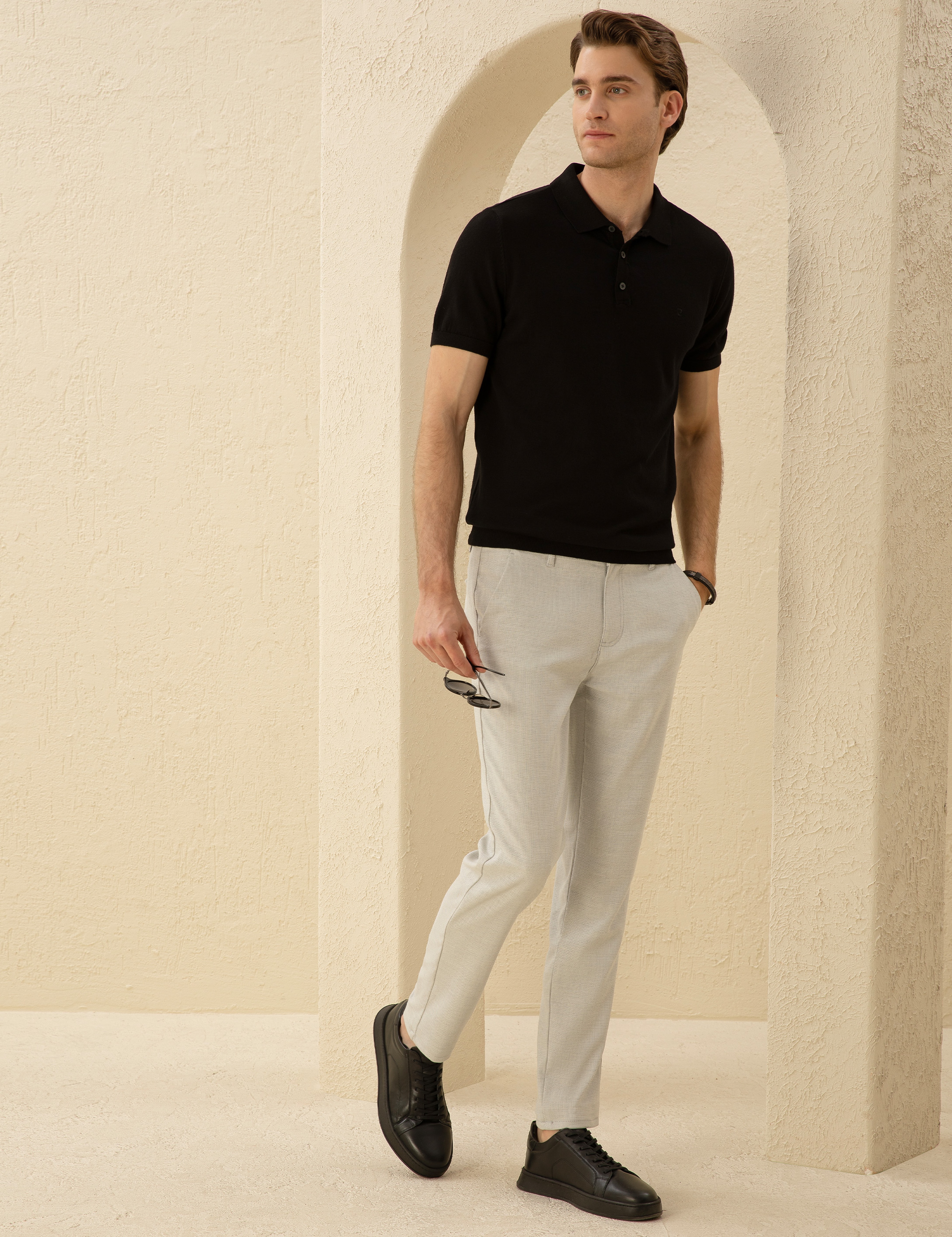 Siyah Slim Fit Düğmeli Polo Yaka Triko Tişört - Image 4