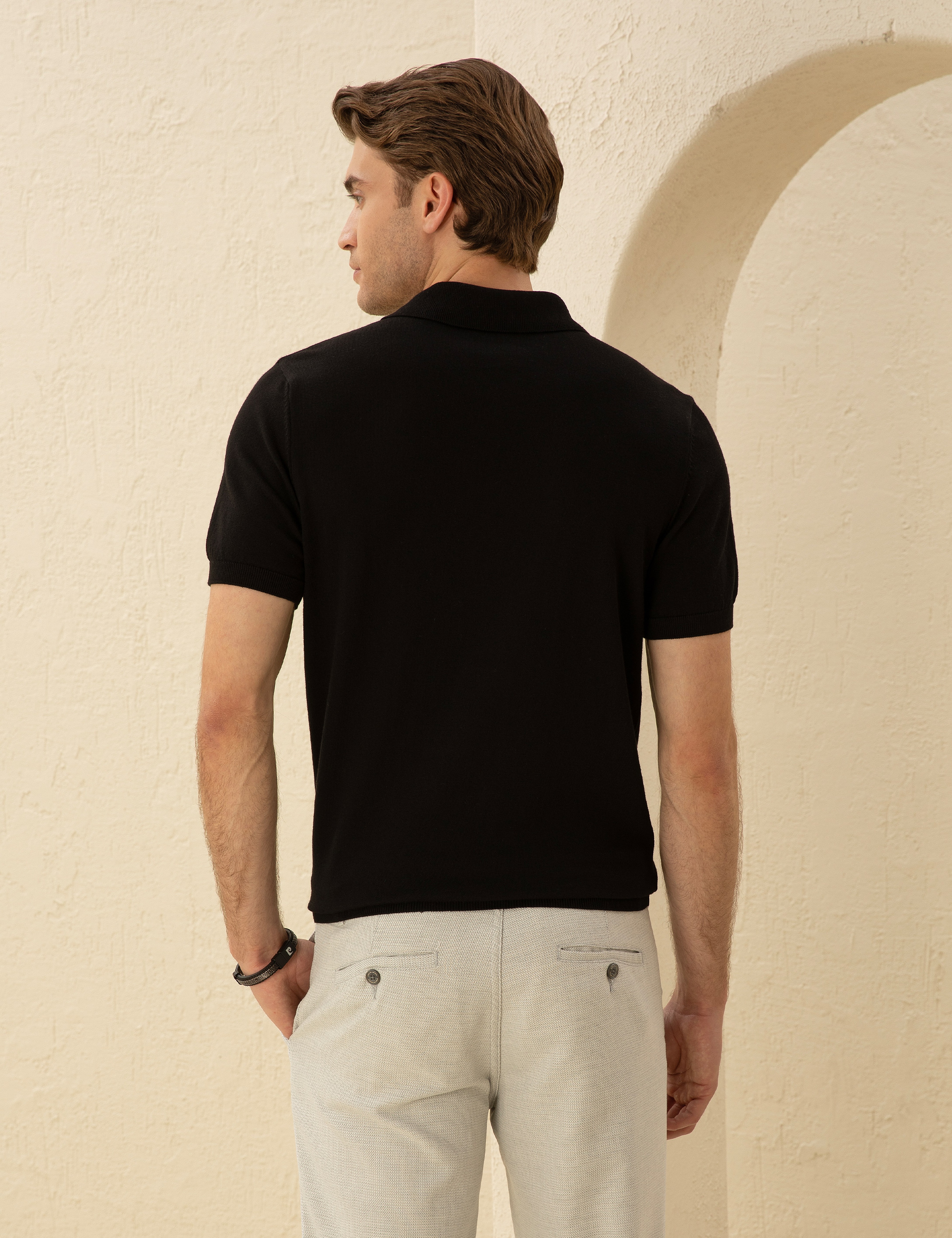Siyah Slim Fit Düğmeli Polo Yaka Triko Tişört