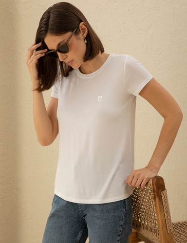 Beyaz Comfort Fit Bisiklet Yaka Basic Tişört