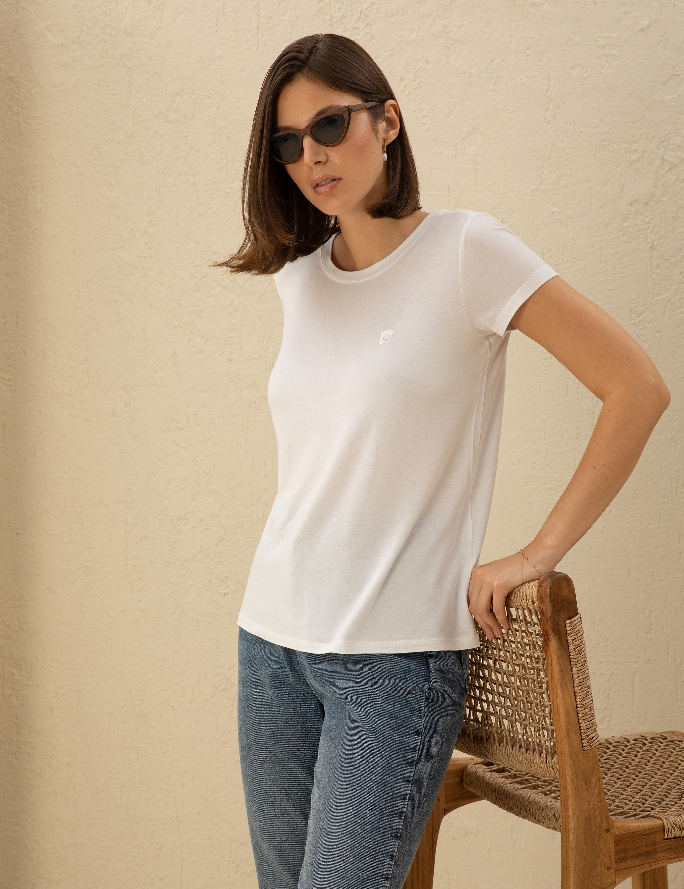 Beyaz Comfort Fit Bisiklet Yaka Basic Tişört