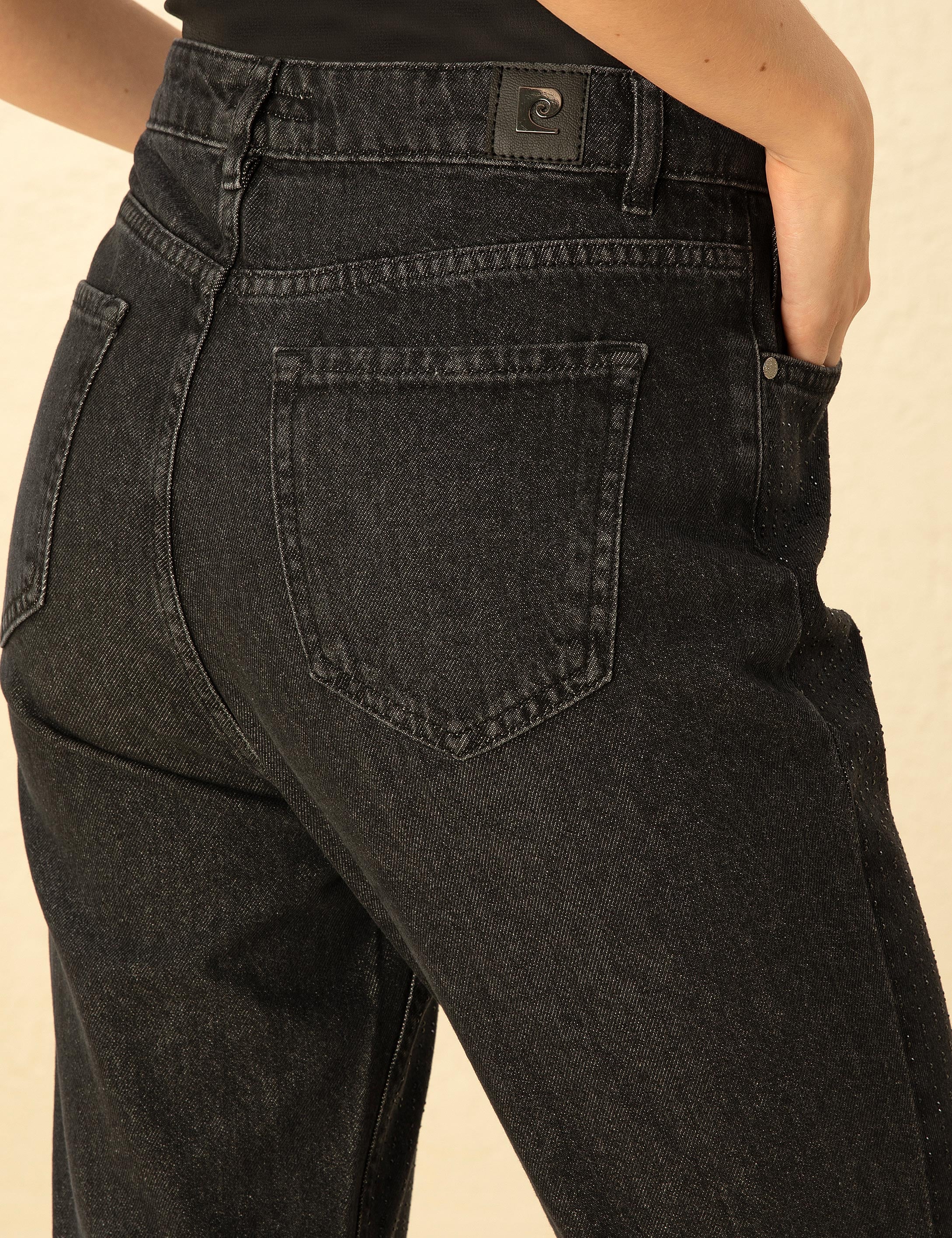 Siyah Mom Fit Jean Pantolon