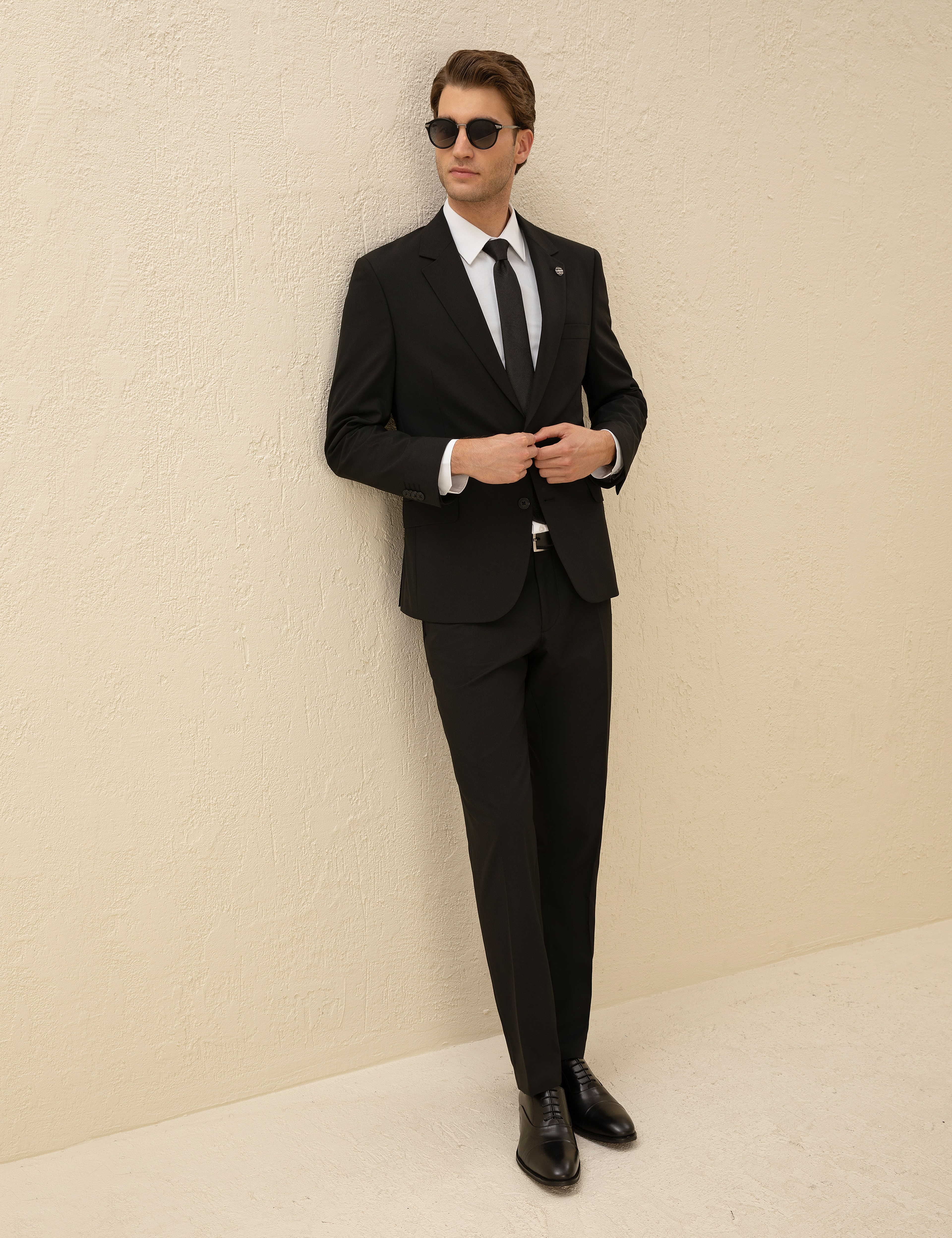 Siyah Slim Fit Takım Elbise - Image 1