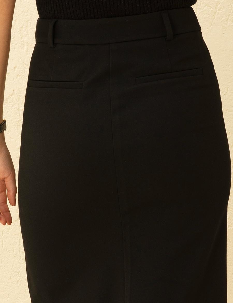 Siyah Yırtmaç Detaylı Dokuma Etek