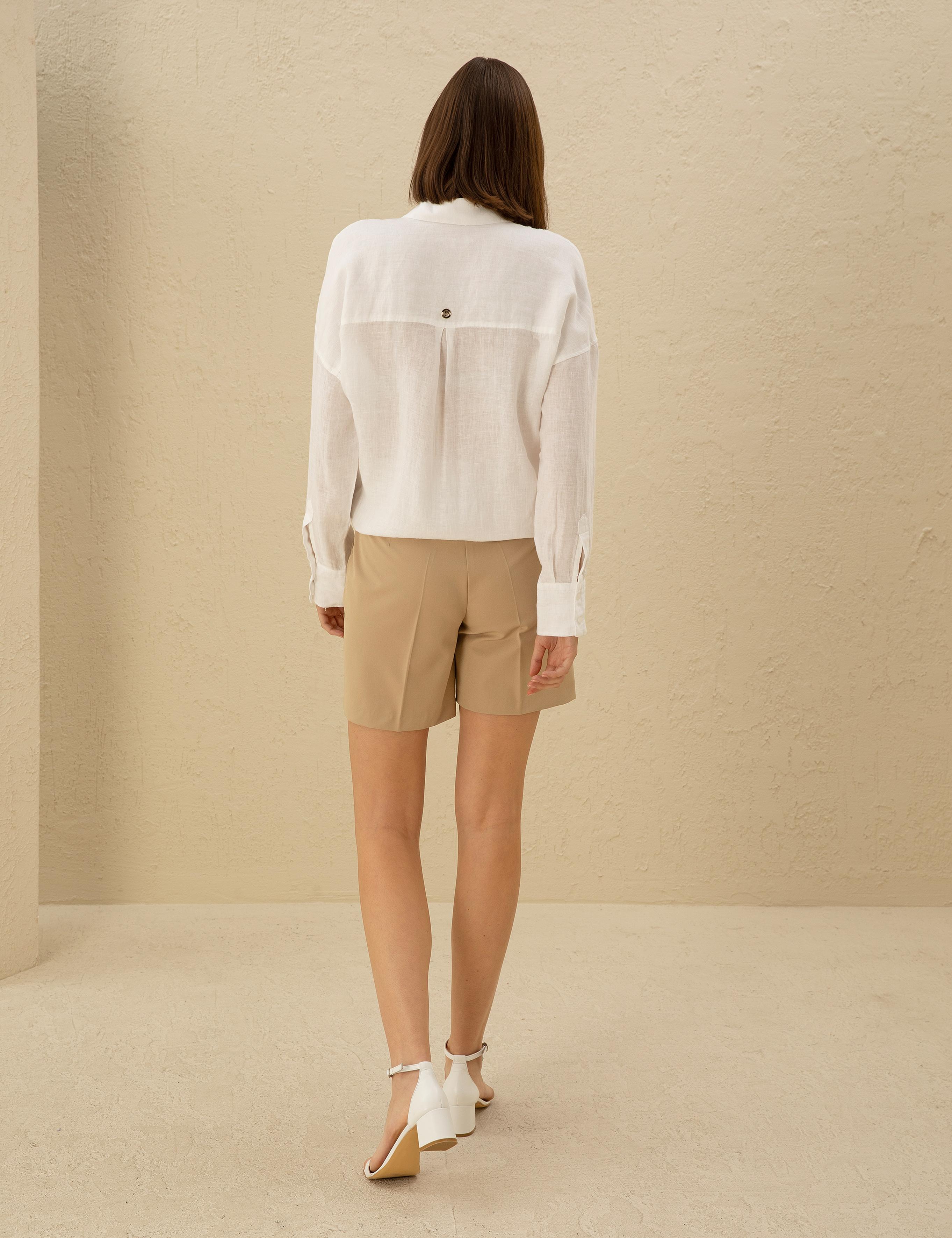 Bej Rahat Kesim Bermuda Şort