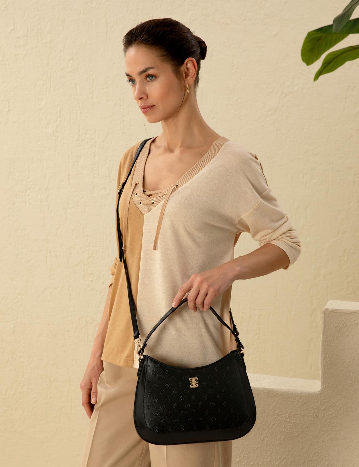 Siyah Omuz Çantası