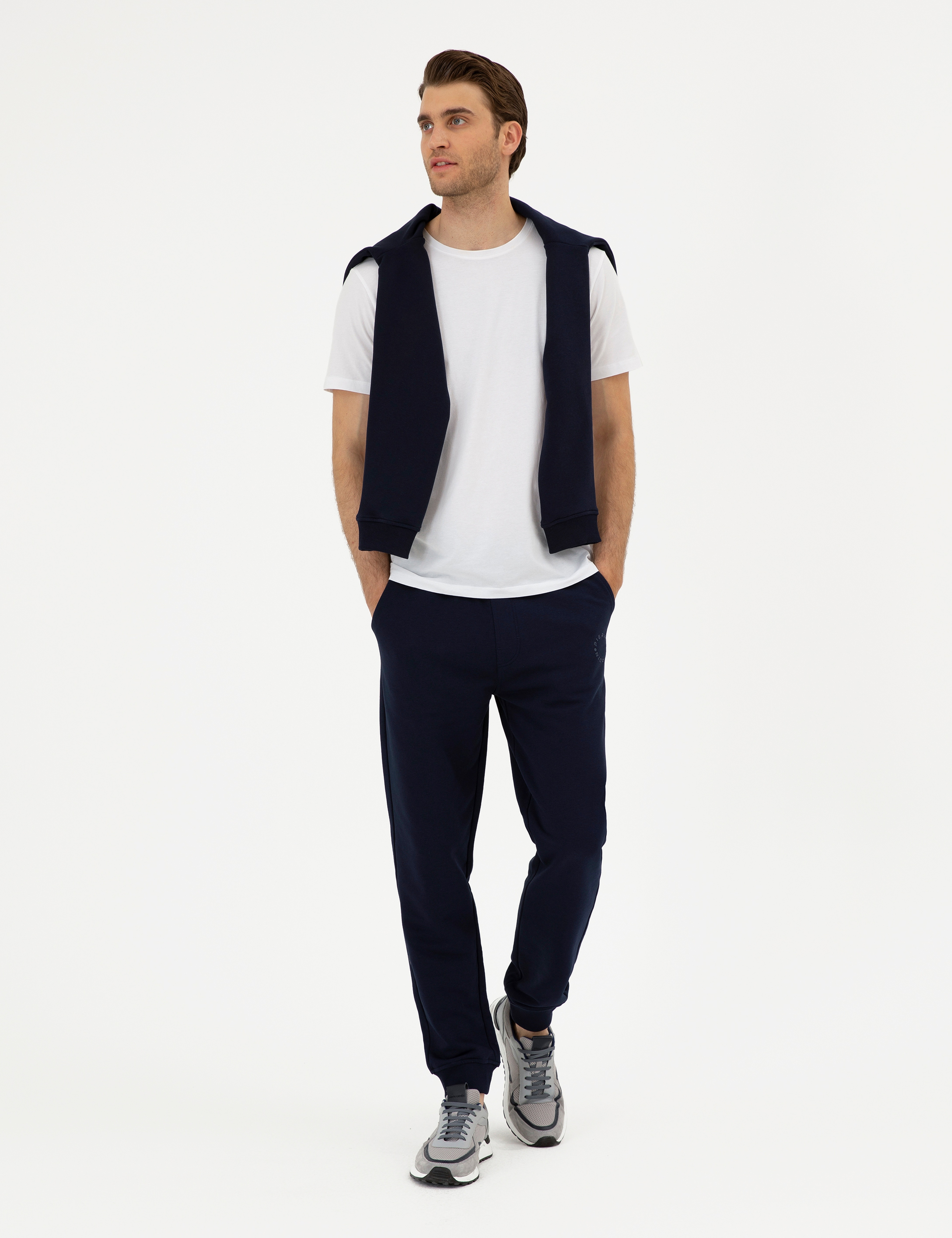 Lacivert Slim Fit Eşofman Altı - Image 1
