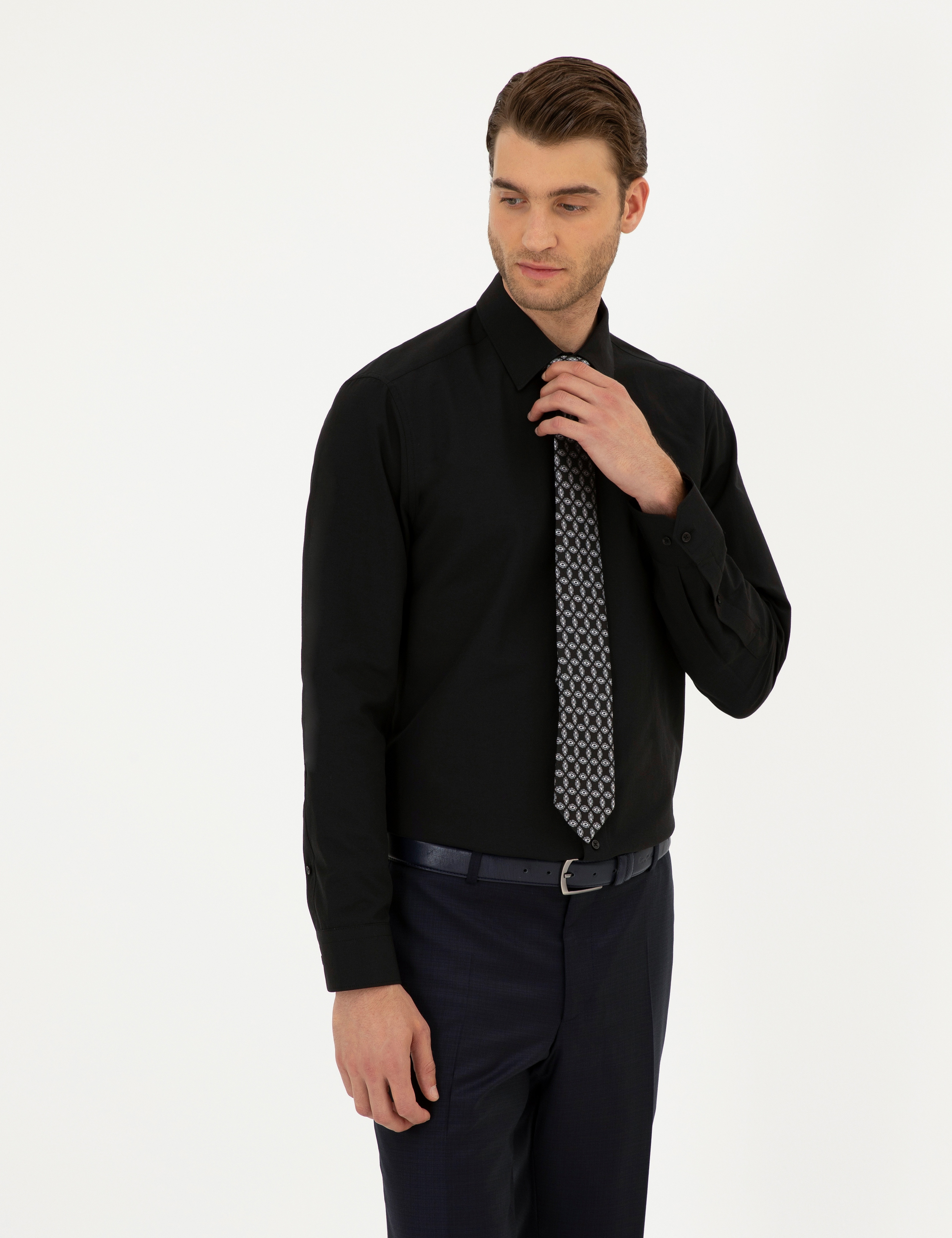 Siyah Regular Fit Uzun Kollu Basic Gömlek - Image 1