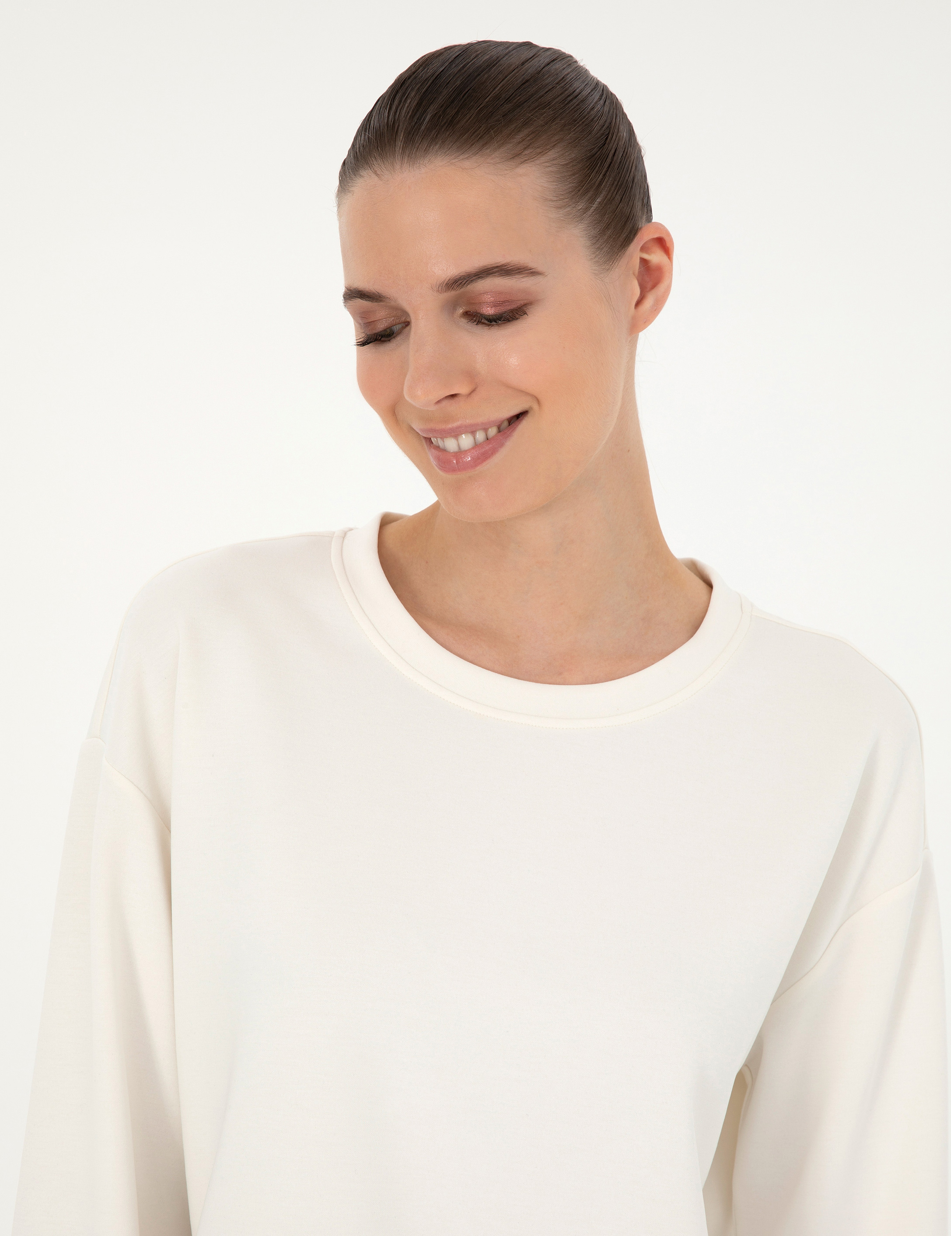 Ekru Comfort Fit Sweatshirt