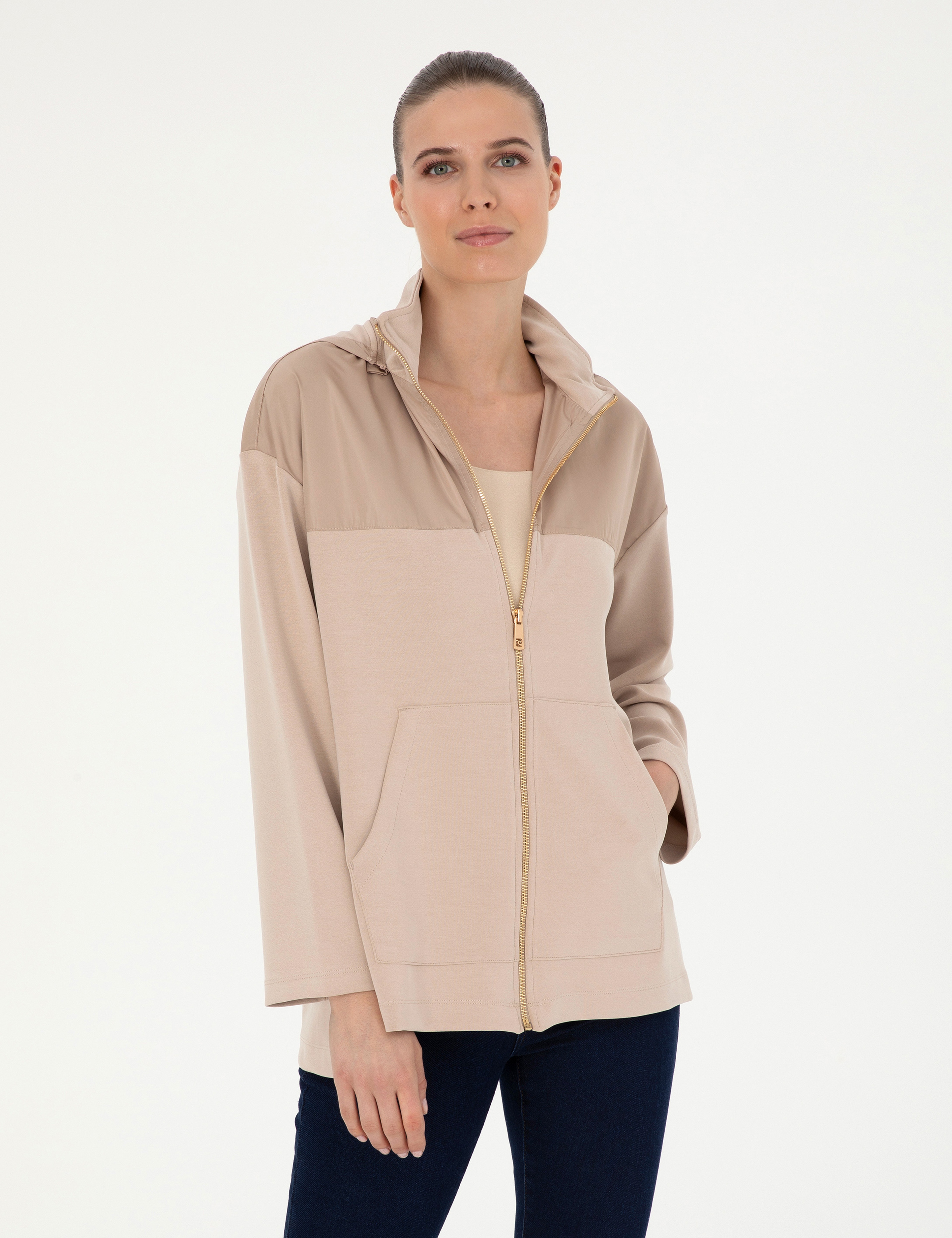 Bej Oversize Kapüşonlu Örme Hırka - Image 1
