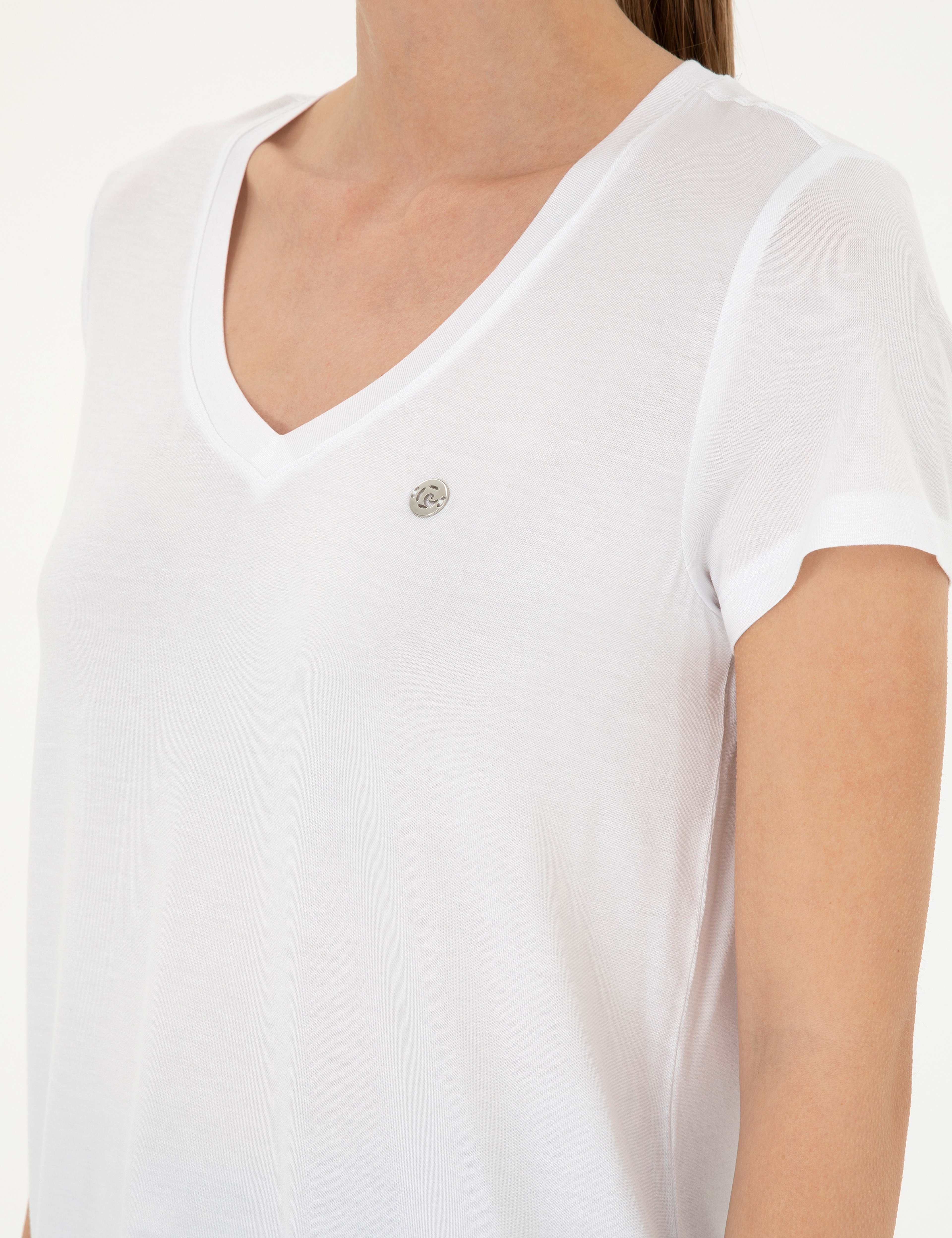 Beyaz Comfort Fit V Yaka Basic Tişört