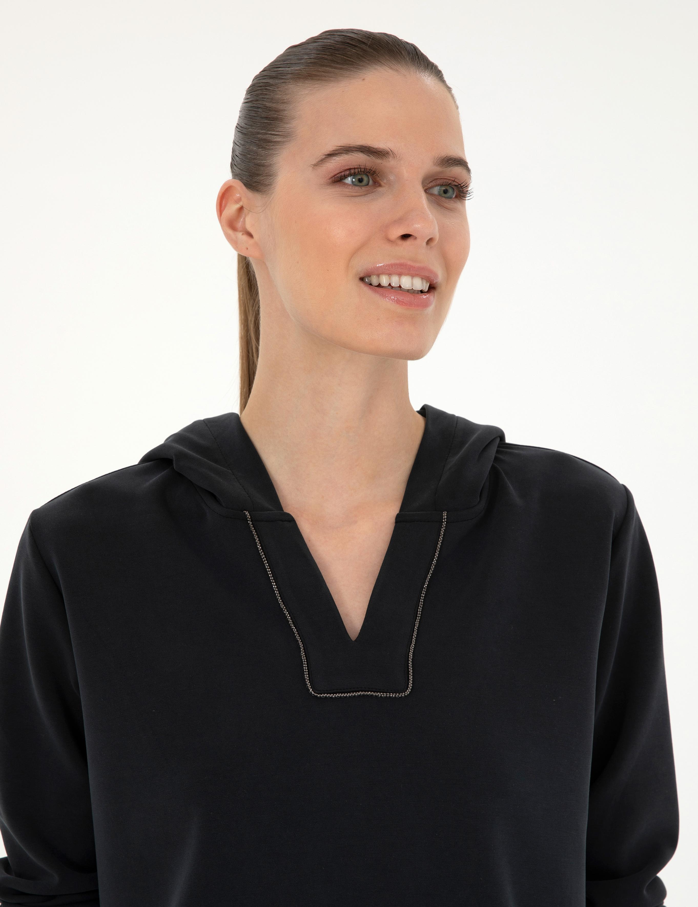 Siyah Regular Fit Sweatshirt