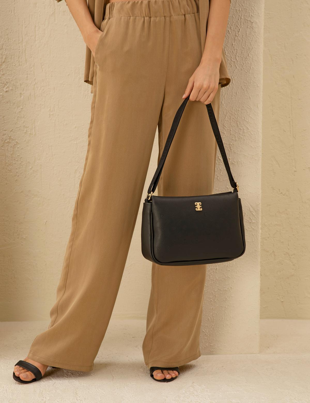 Siyah Çapraz Çanta - 50297782001