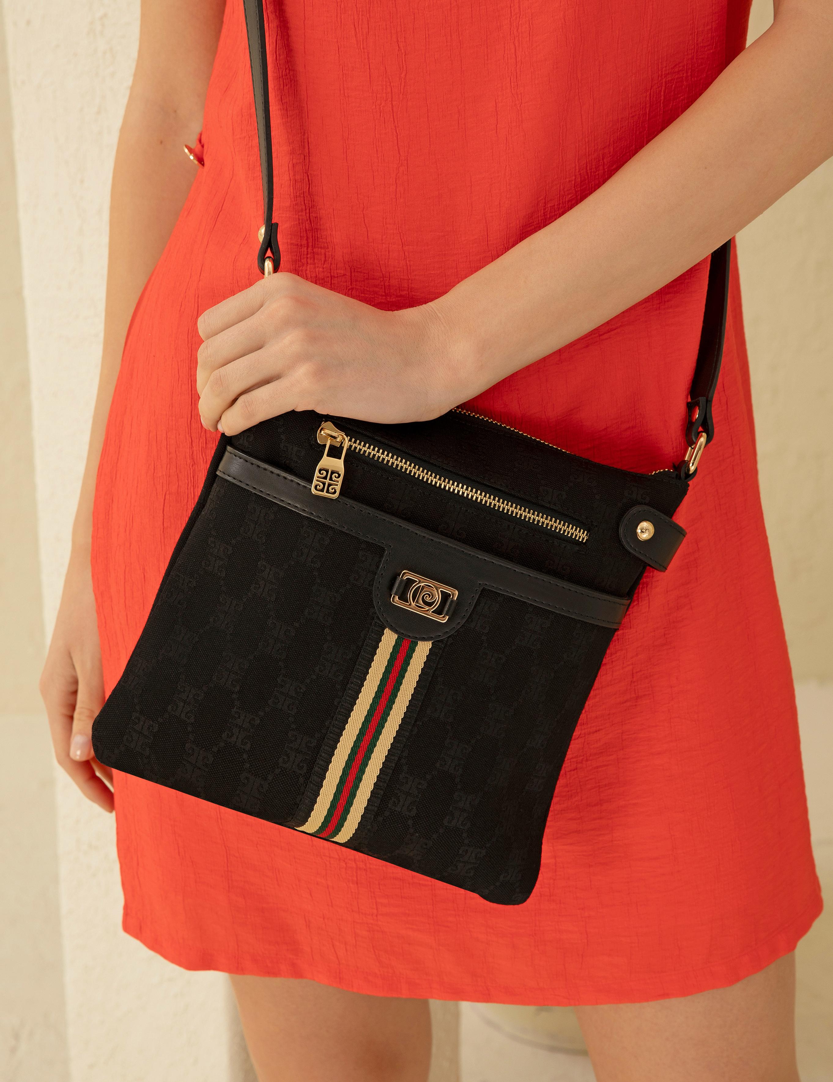 Siyah Çapraz Çanta