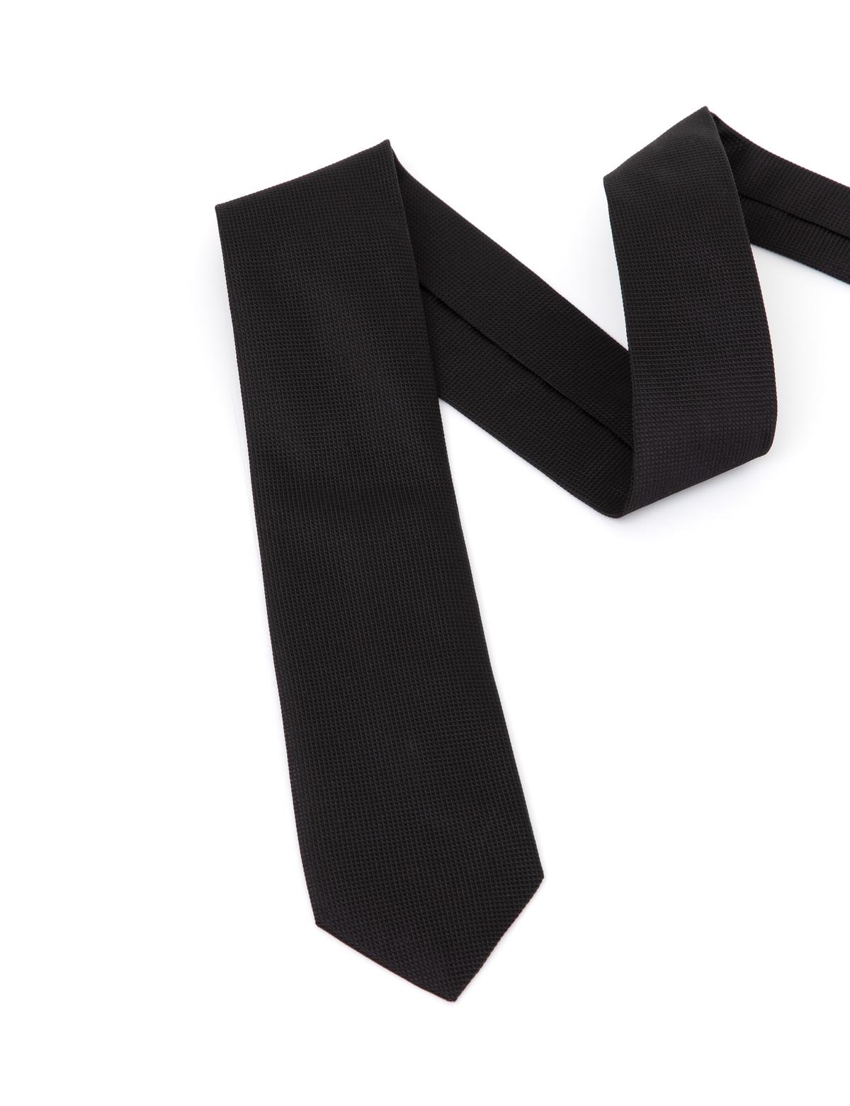 Siyah Kravat