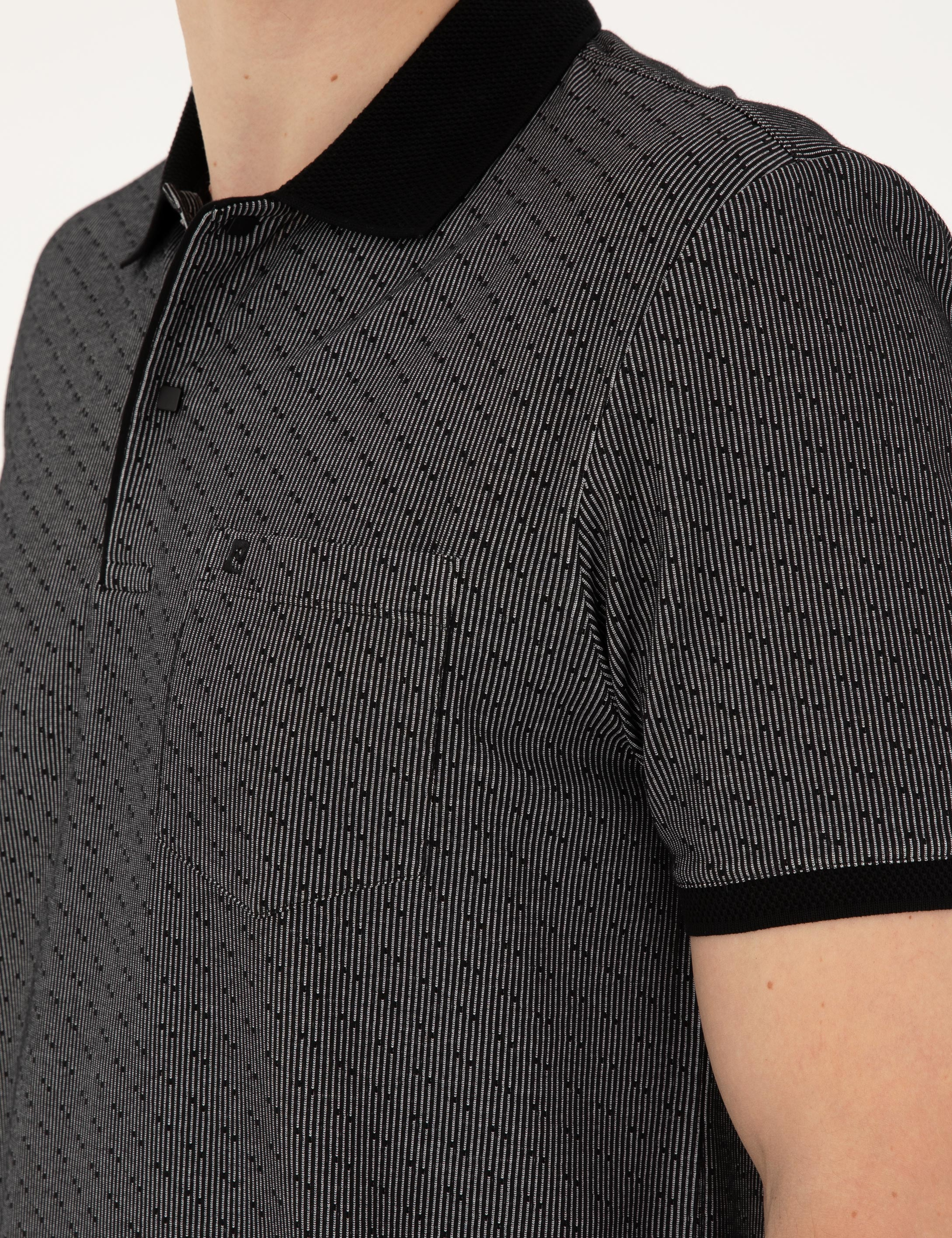 Siyah Regular Fit Tişört