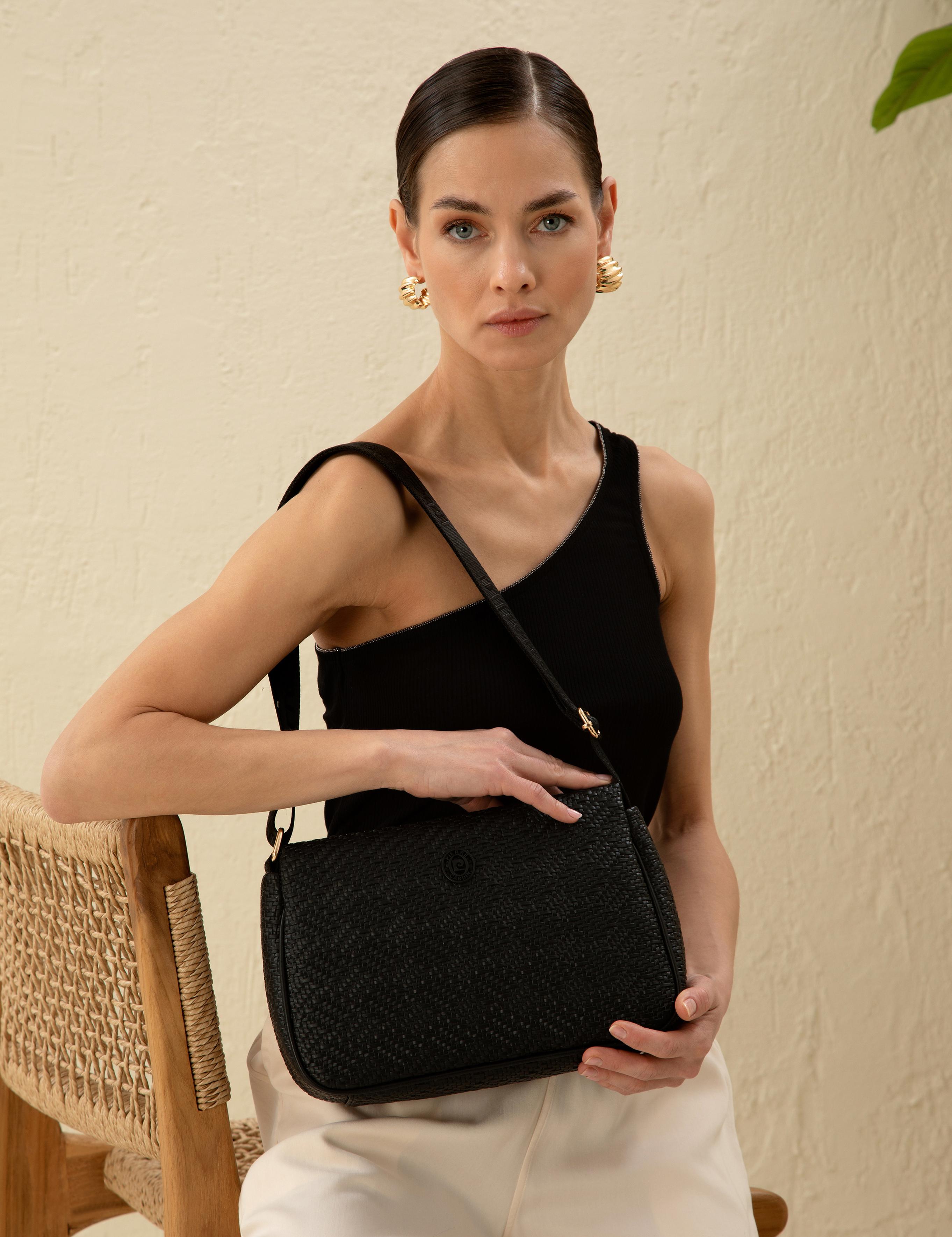 Siyah Çapraz Çanta