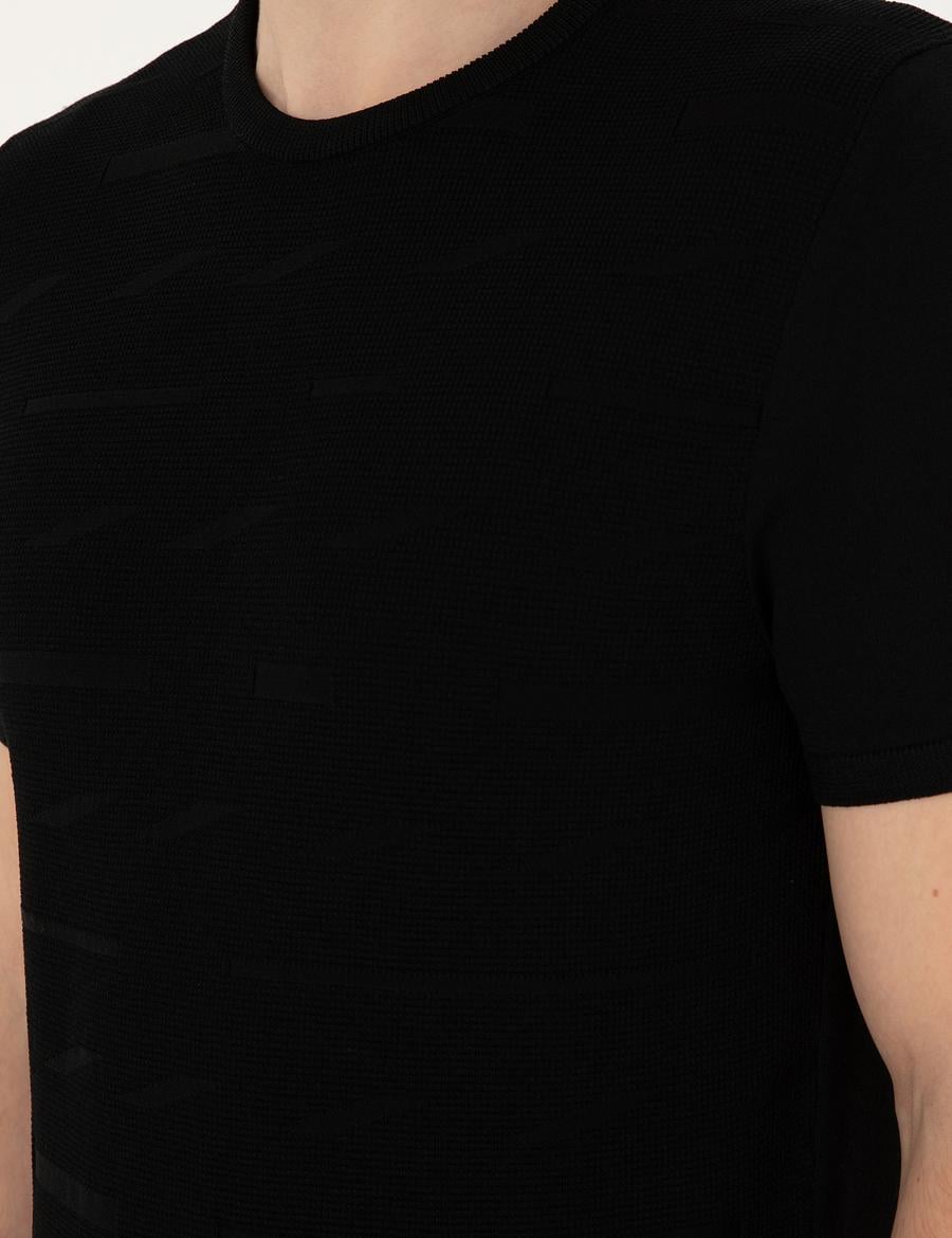 Siyah Slim Fit Bisiklet Yaka Triko Tişört