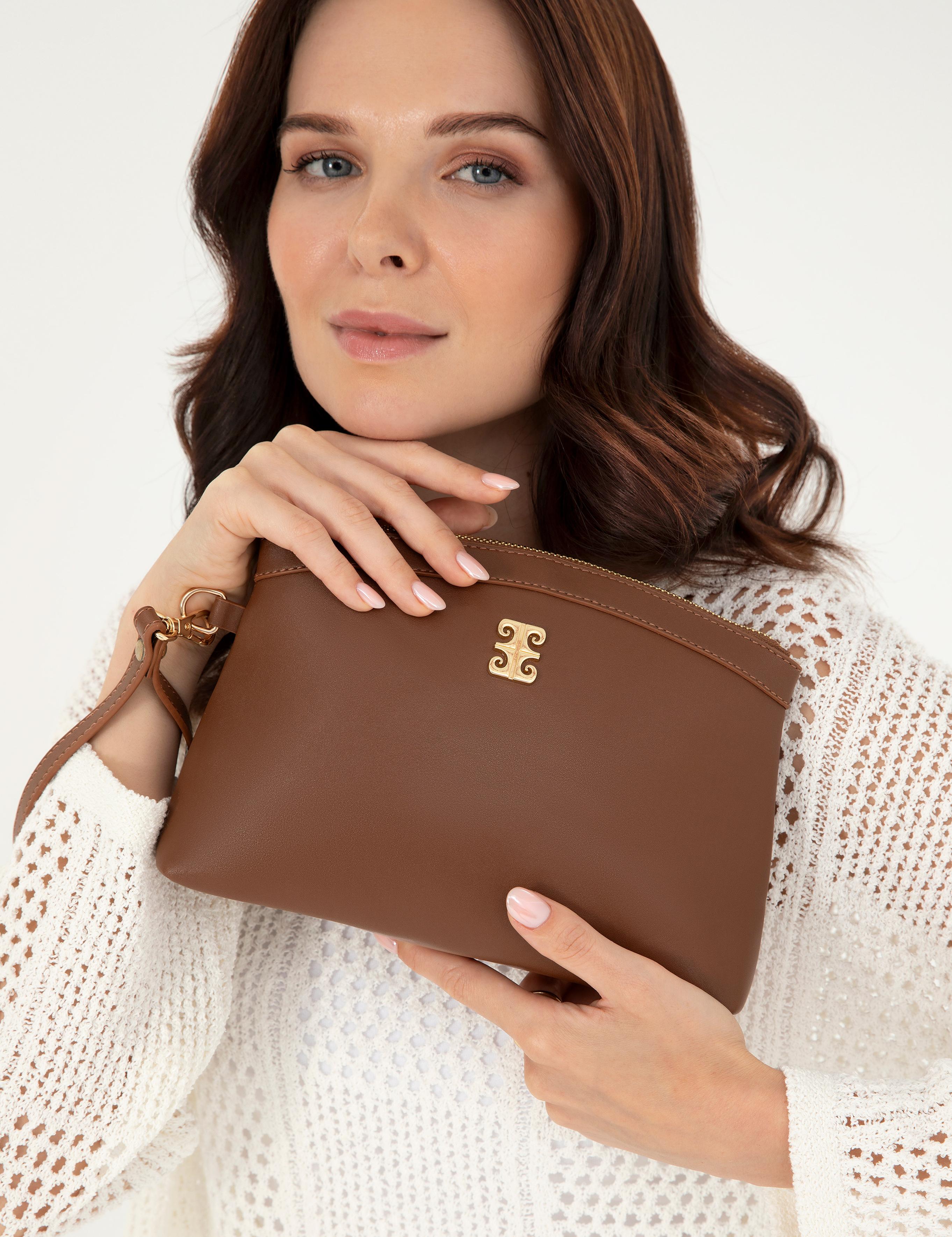 Kahverengi El Çantası