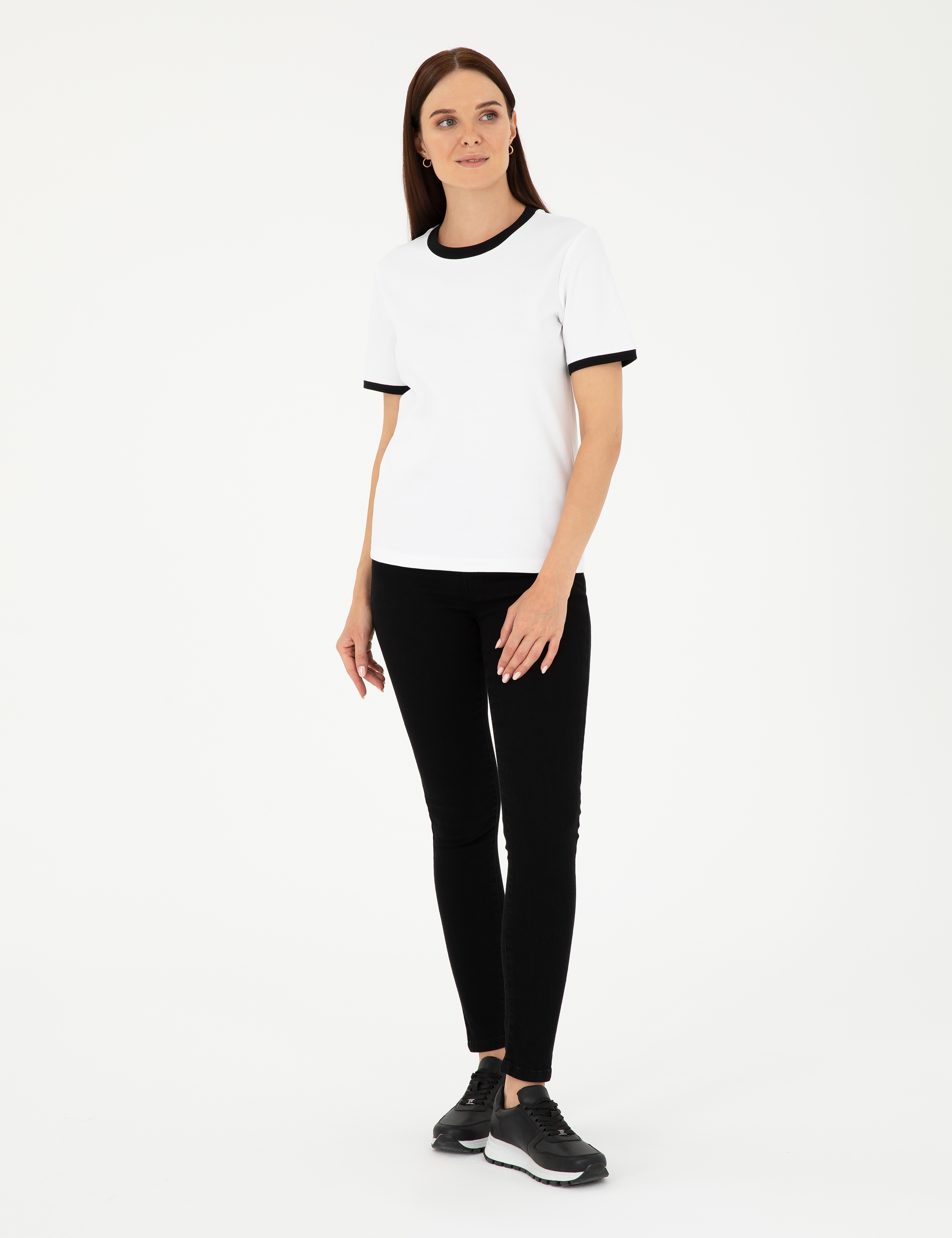 Beyaz Slim Fit Tişört