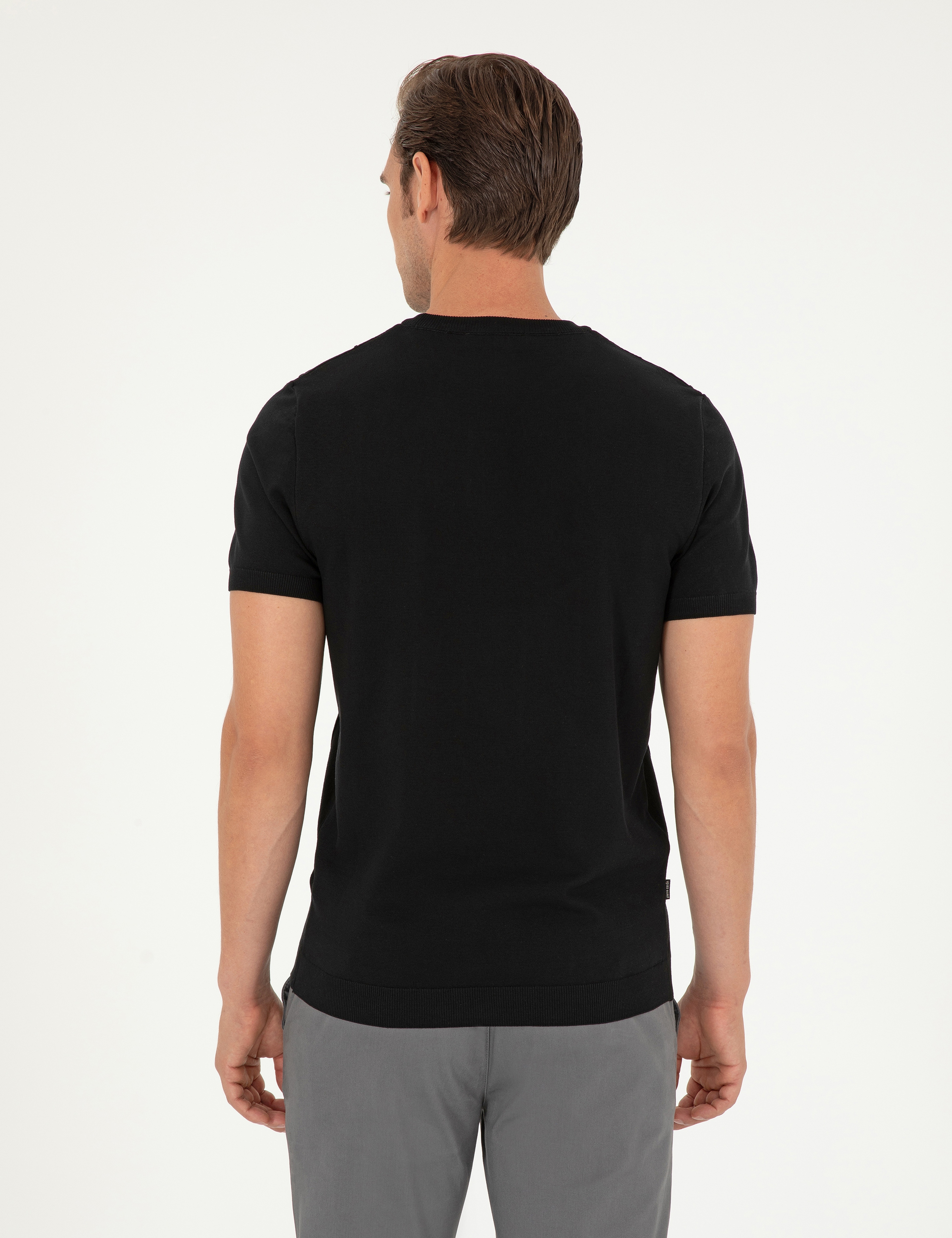 Siyah Slim Fit Bisiklet Yaka Triko Tişört
